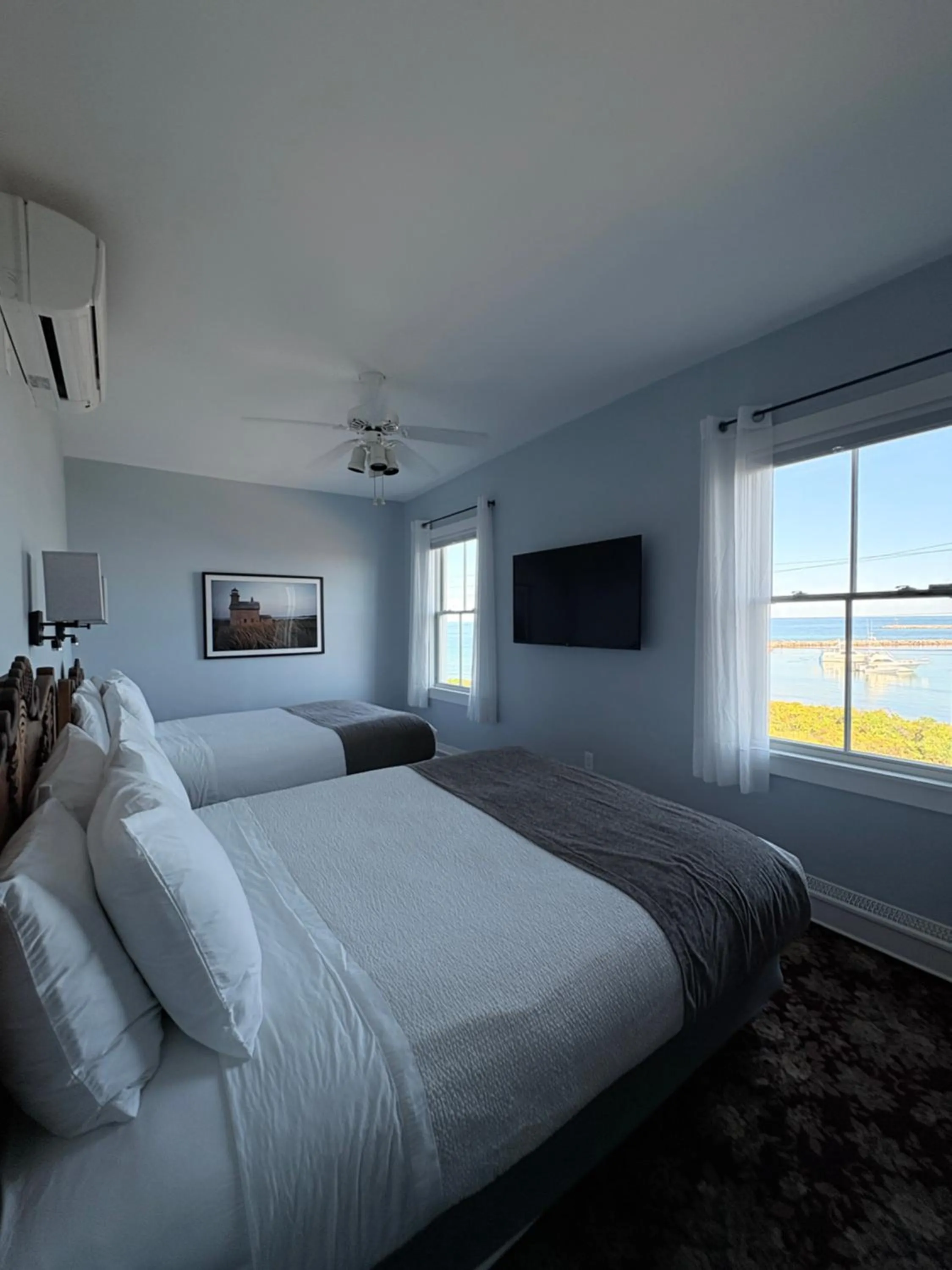 Bed in National Hotel