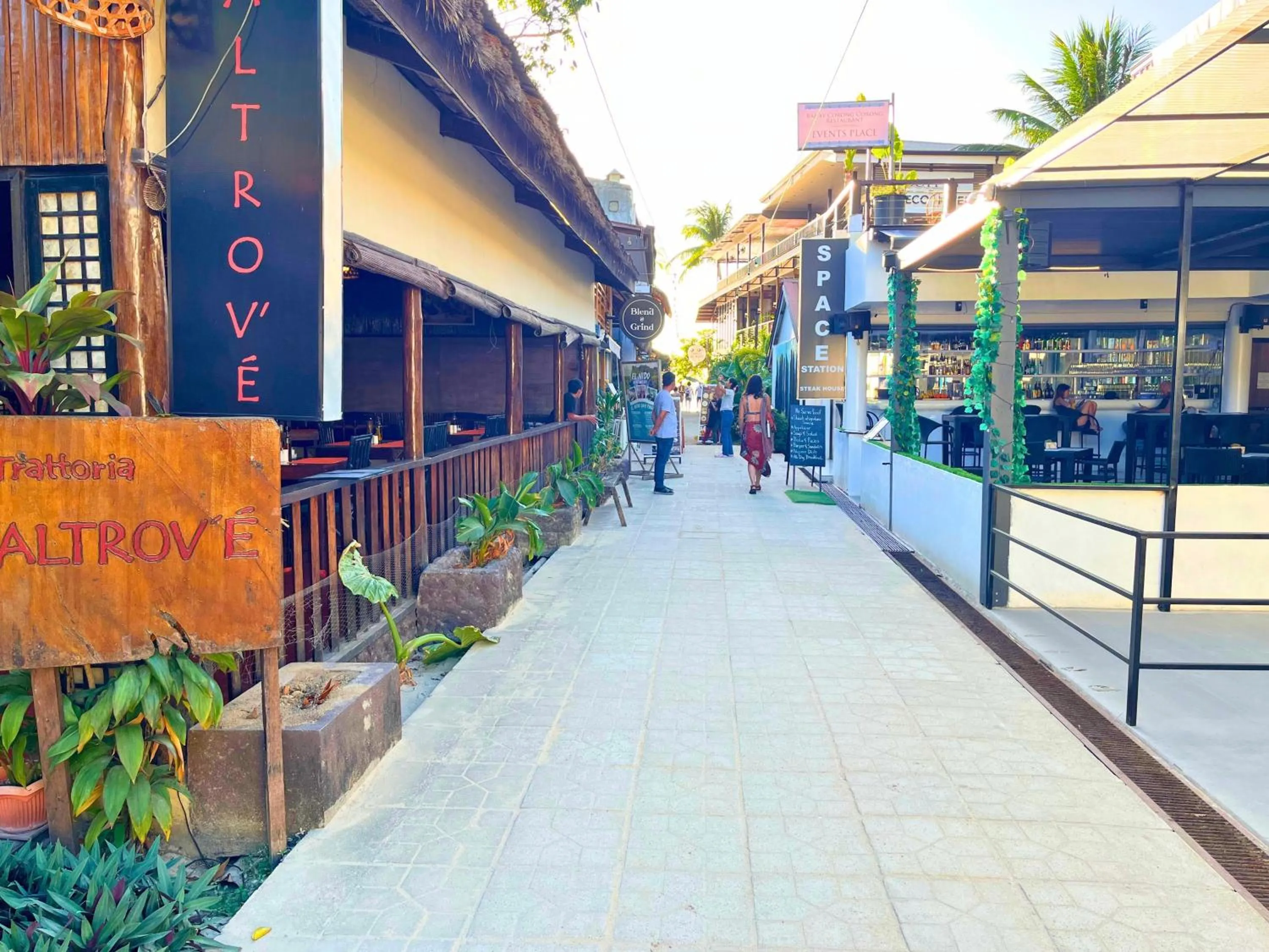 Area and facilities in Suites by Eco Hotels