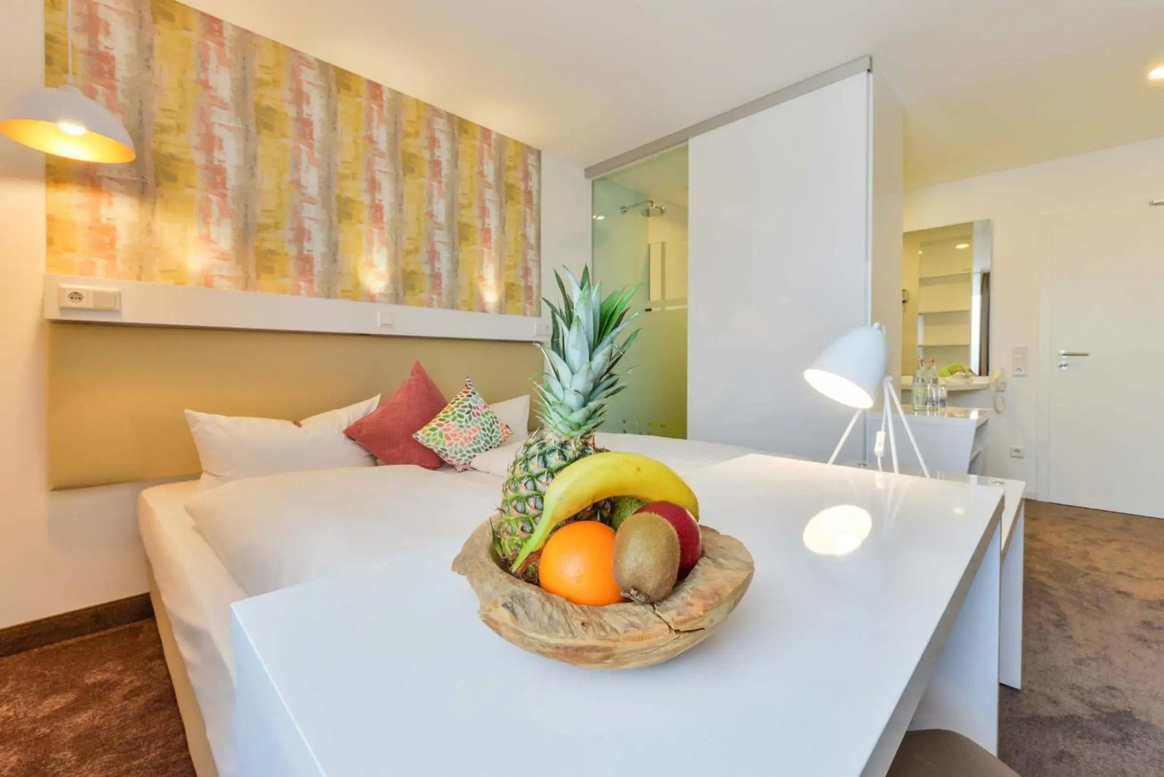 Standard Double Room (street view) - single occupancy in Hotel Günter Standard Double Room (street view) - single occupancy in Hotel Günter