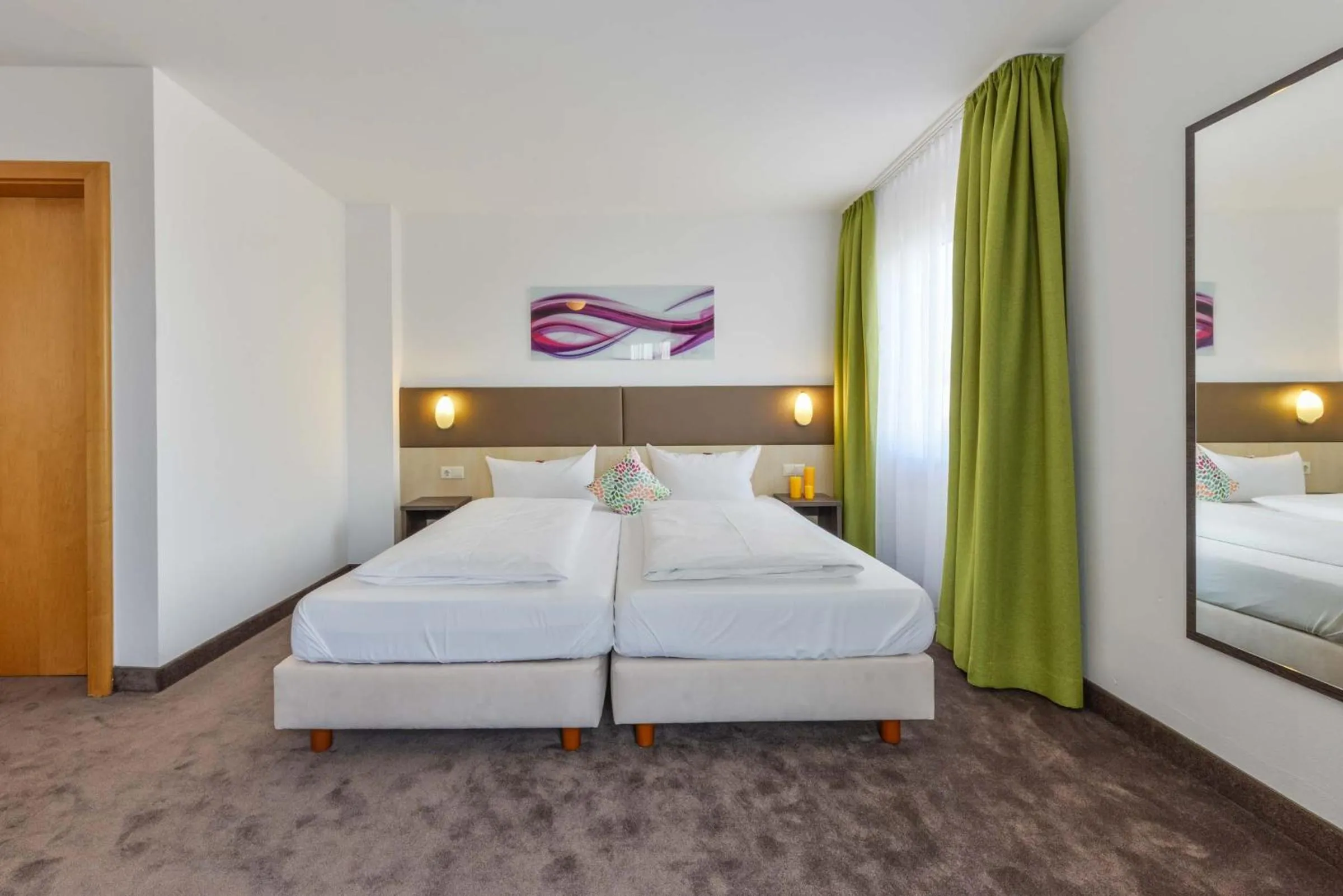 Photo of the whole room, Bed in Hotel Günter