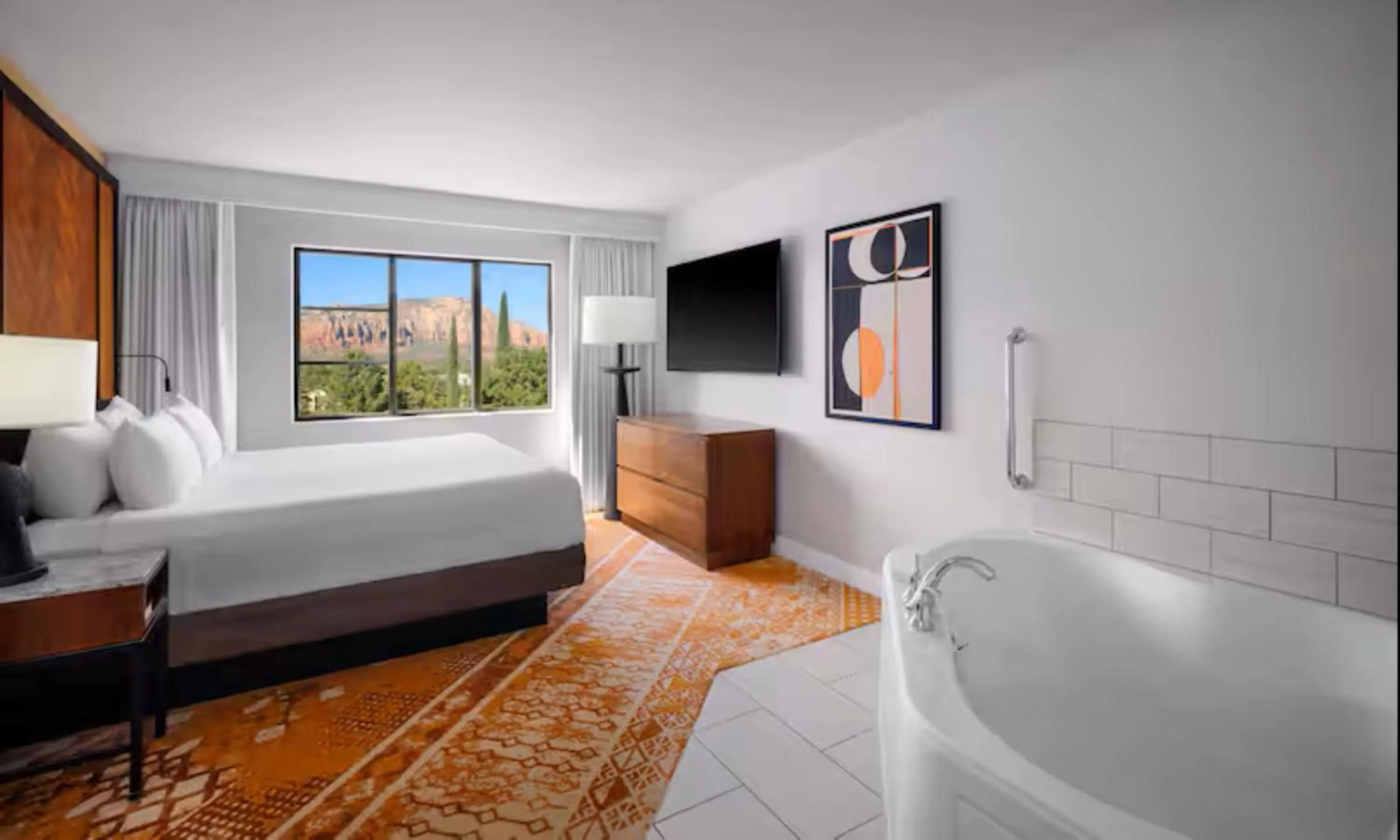 Bed in Hilton Sedona Resort at Bell Rock