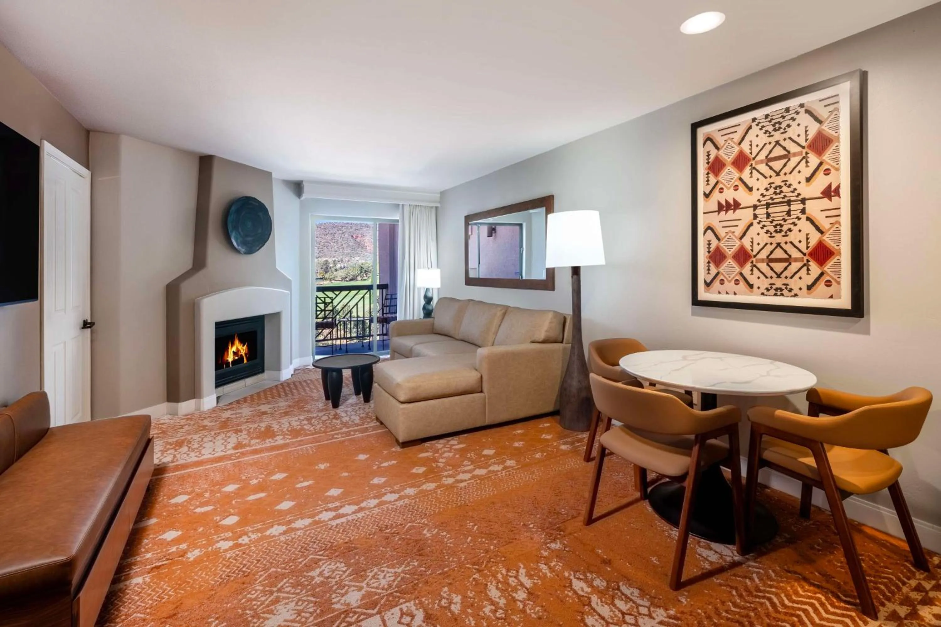 Living room in Hilton Sedona Resort at Bell Rock