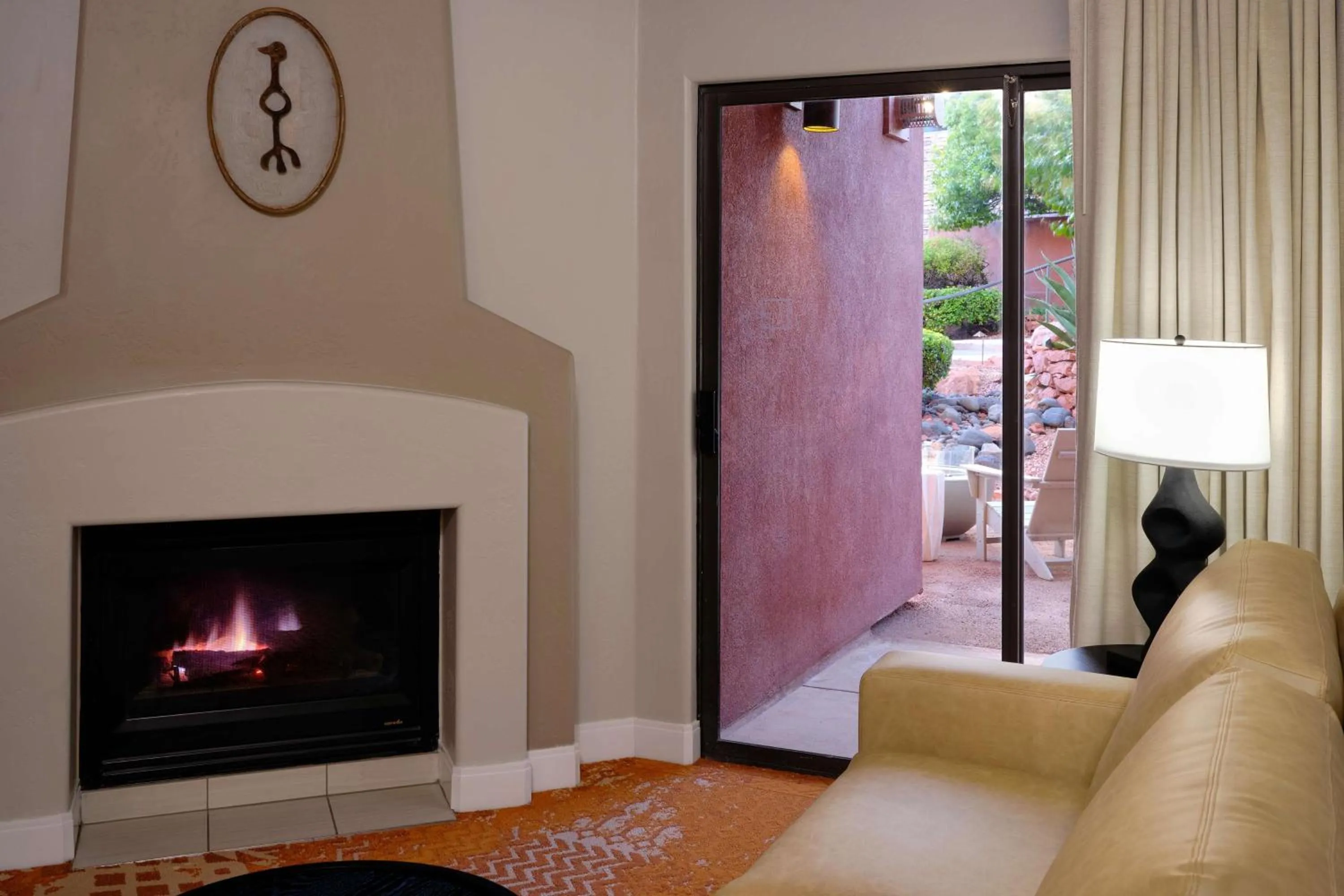 Living room in Hilton Sedona Resort at Bell Rock