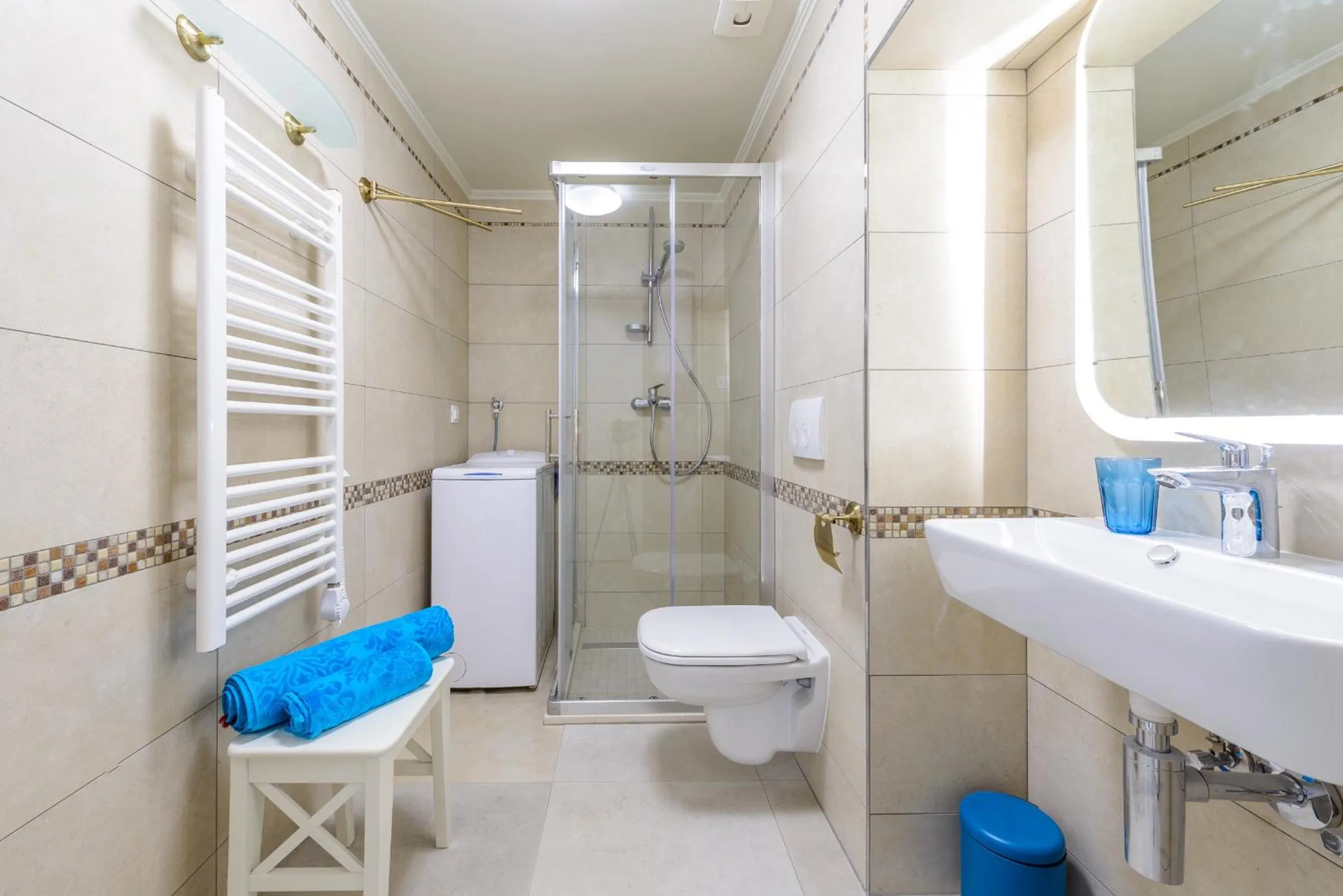 Bathroom in Stradun View En Suite Rooms & Studio
