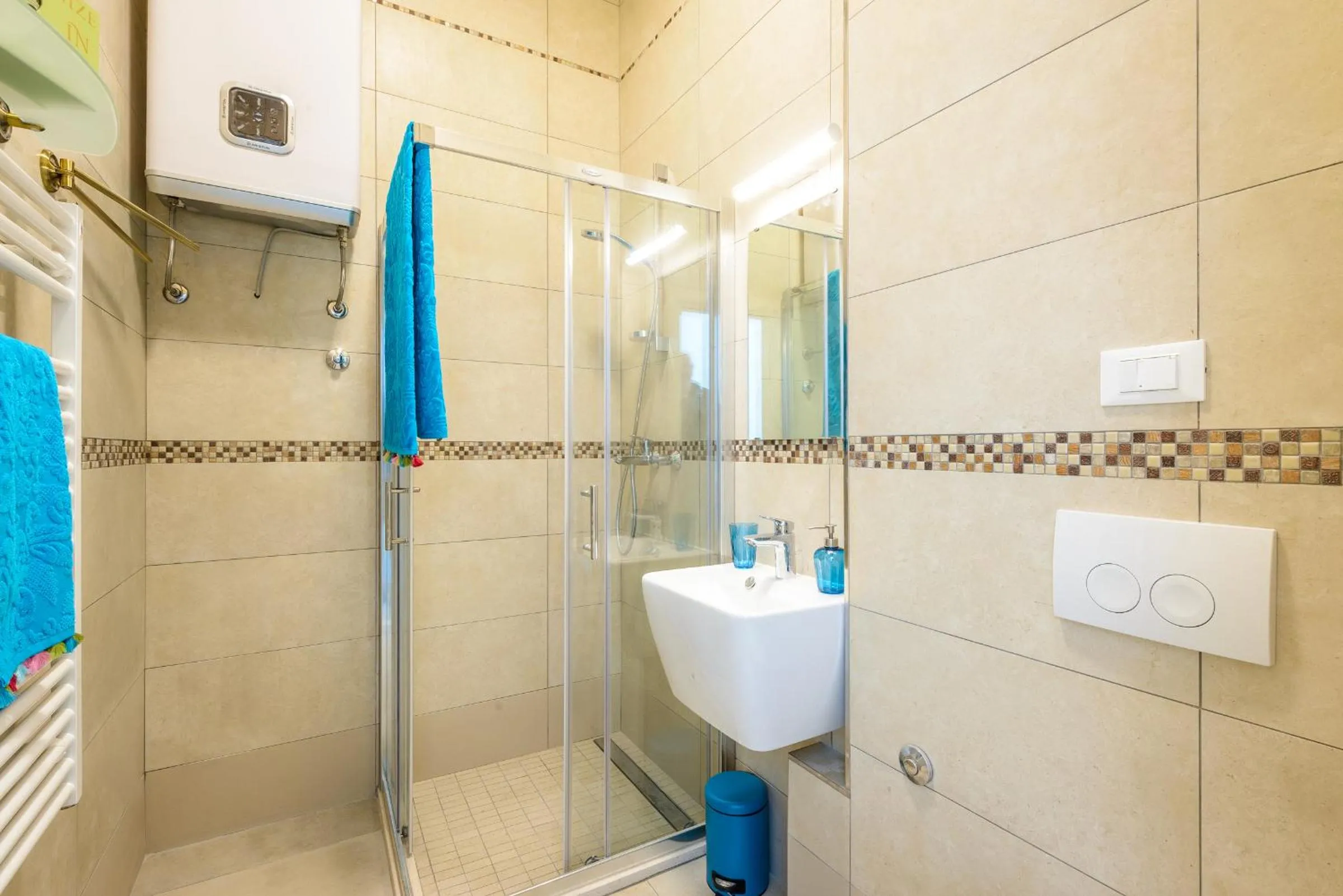 Shower in Stradun View En Suite Rooms & Studio