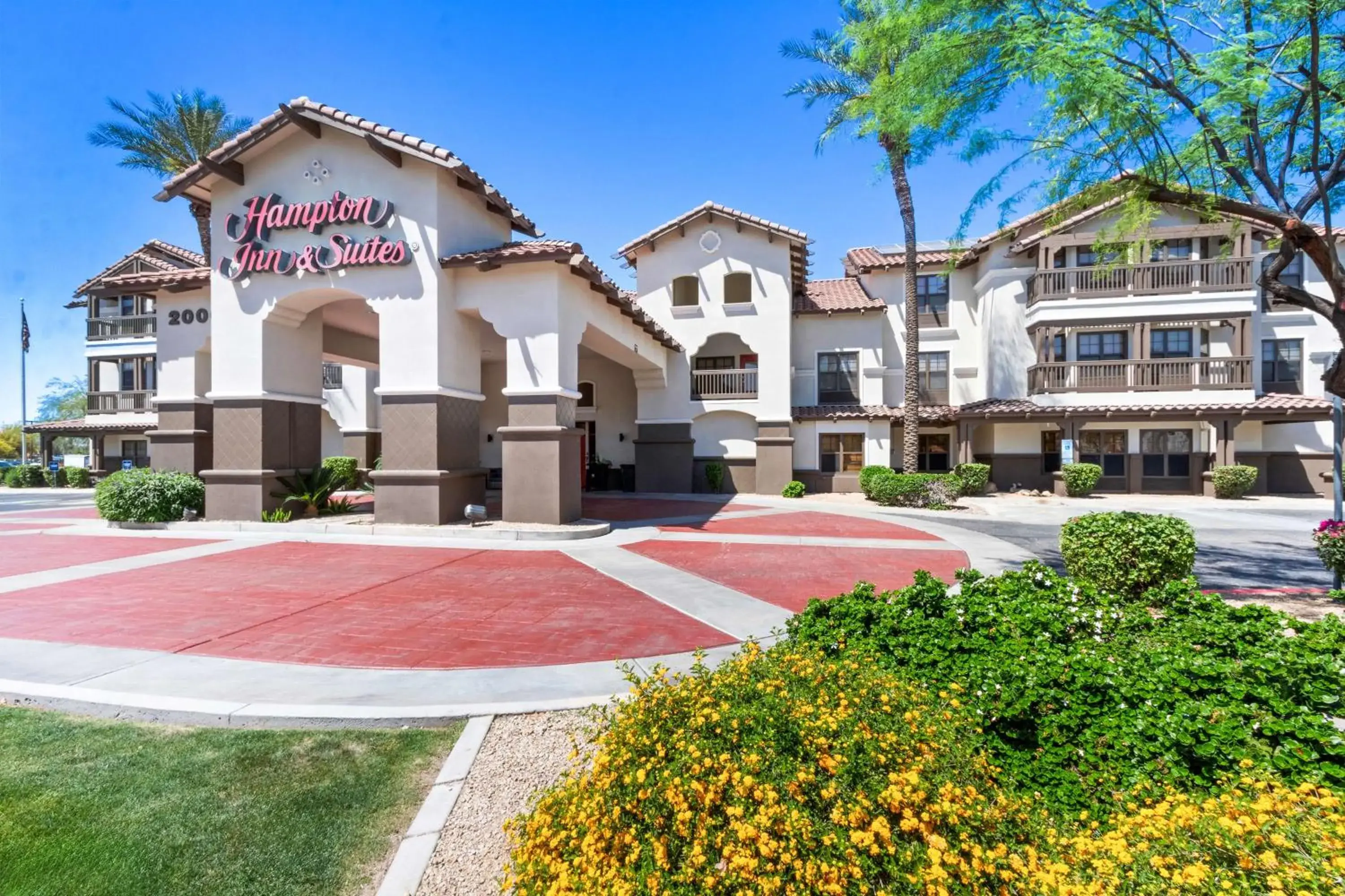 Property building in Hampton Inn & Suites Phoenix-Goodyear Property building in Hampton Inn & Suites Phoenix-Goodyear