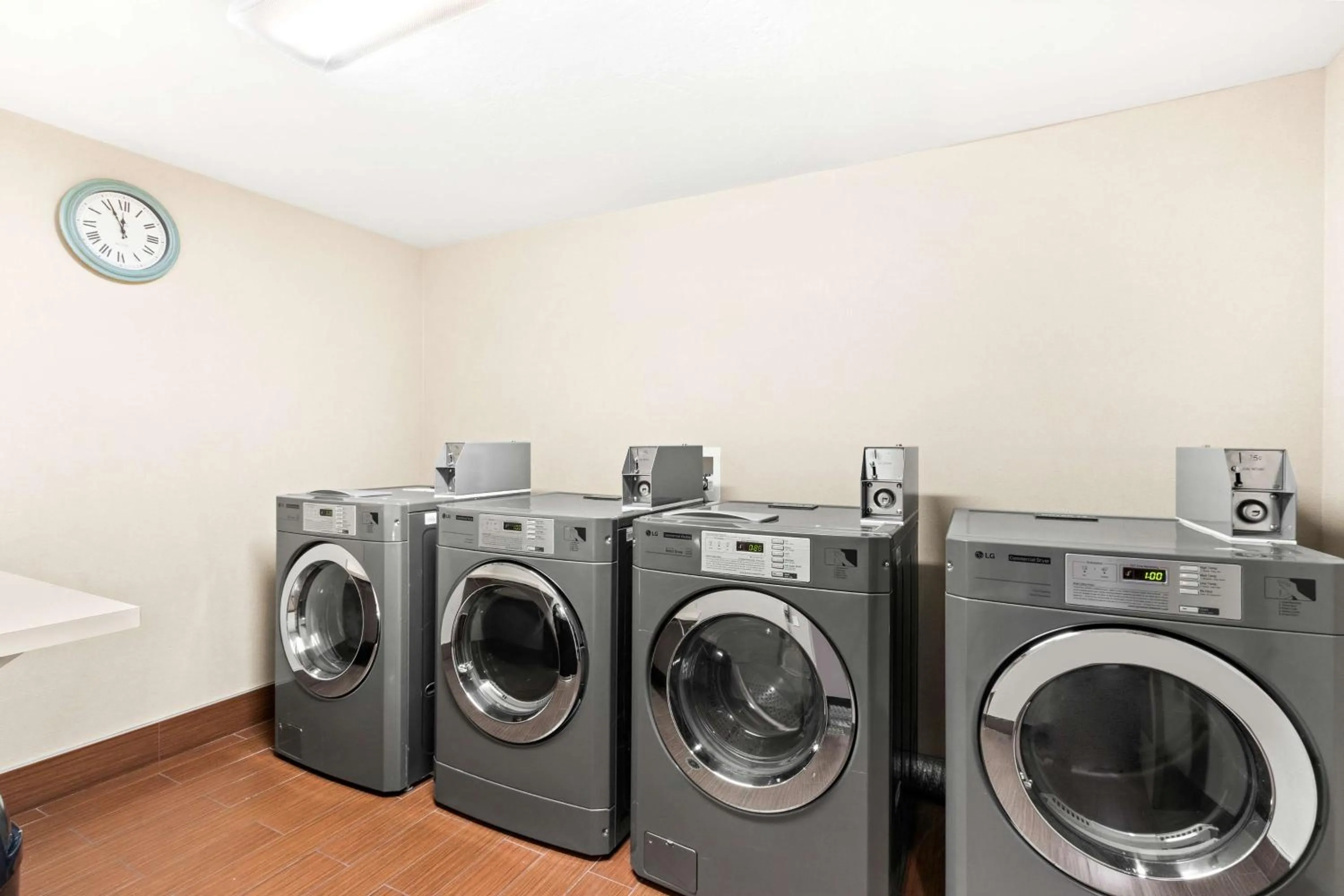 laundry in Hampton Inn & Suites Phoenix-Goodyear