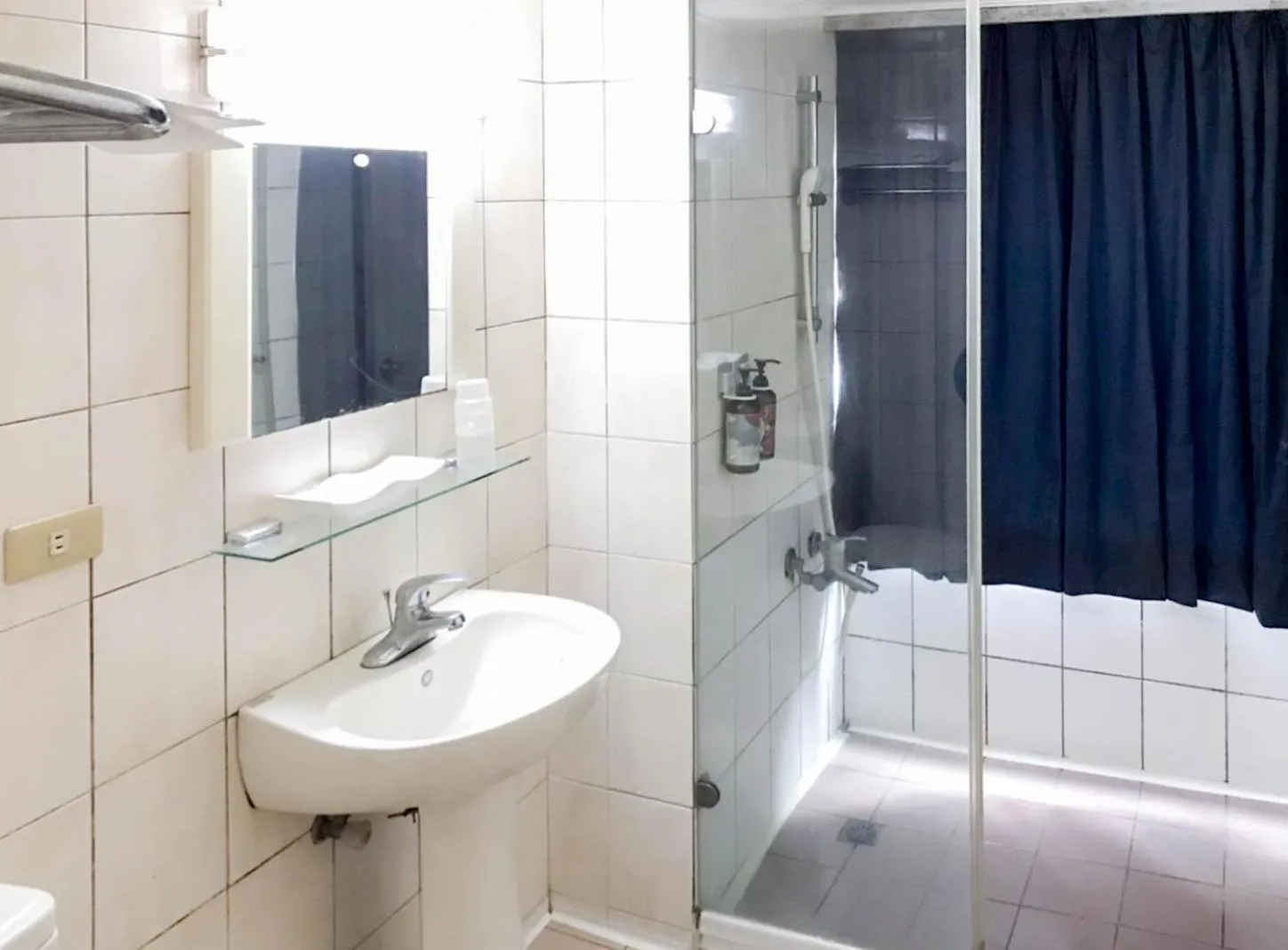 Bathroom in Fudi Hotel