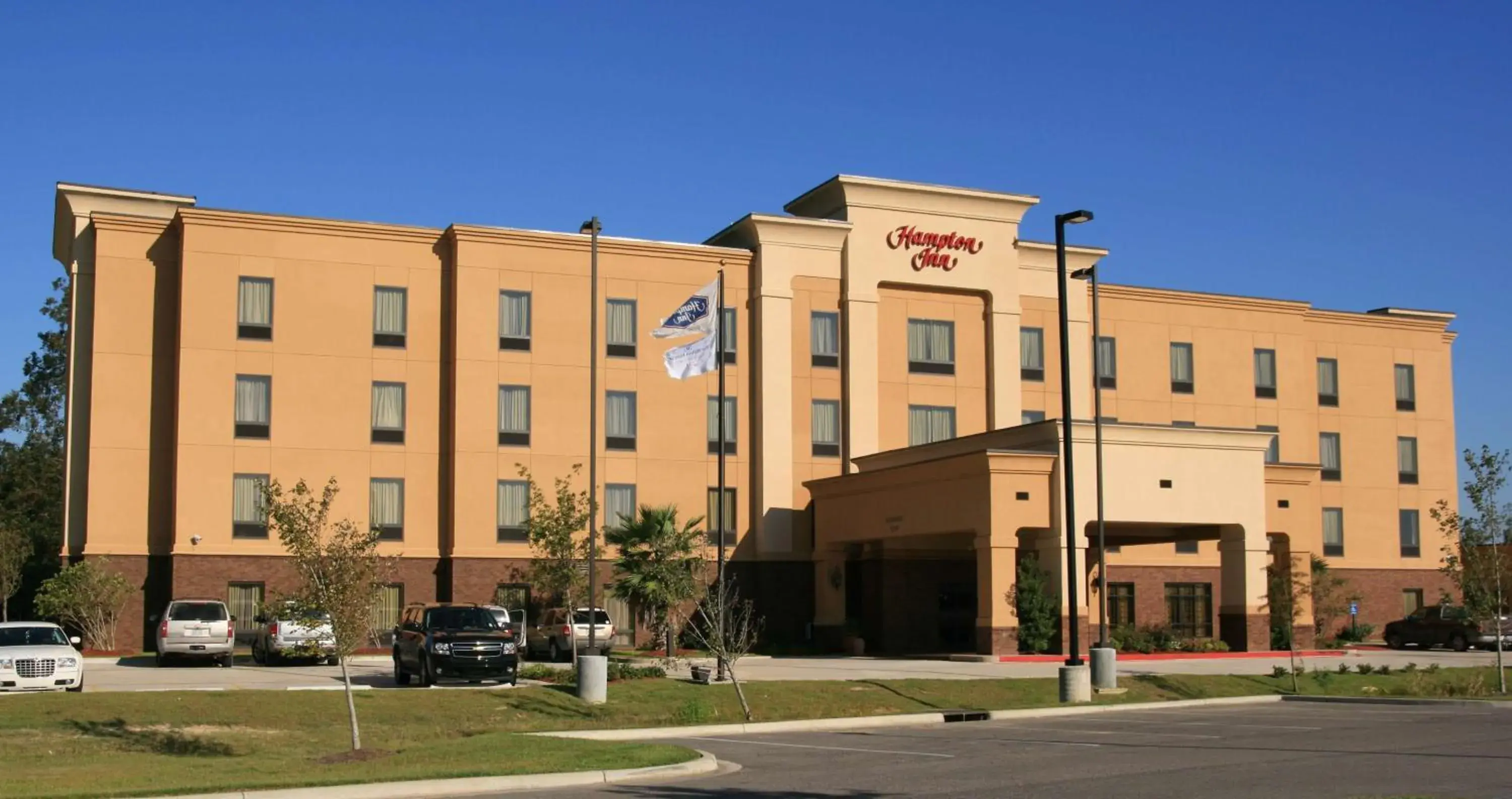 Property building in Hampton Inn Baton Rouge - Denham Springs Property building in Hampton Inn Baton Rouge - Denham Springs