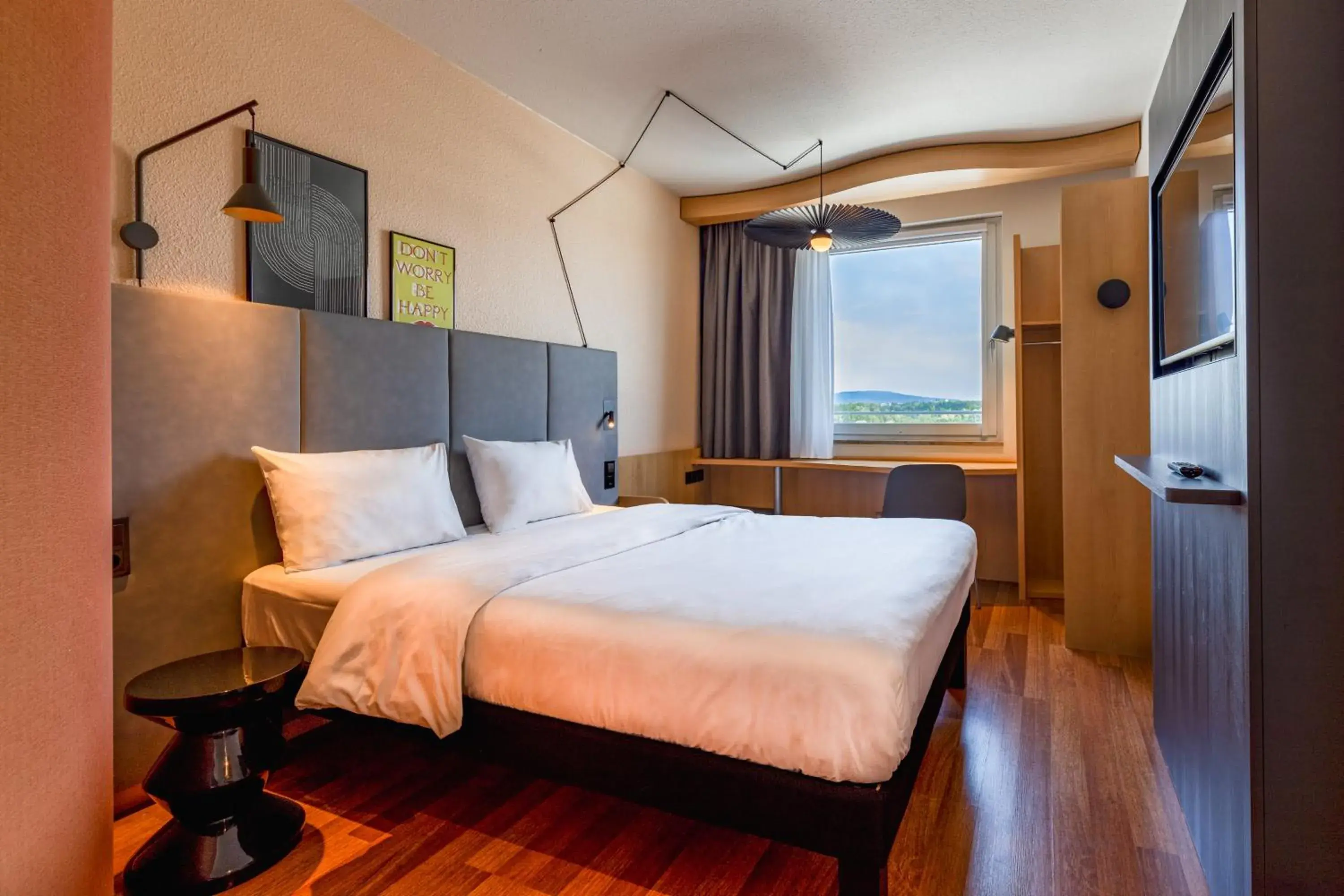 Bed in ibis Hotel Friedrichshafen Airport Messe Bed in ibis Hotel Friedrichshafen Airport Messe