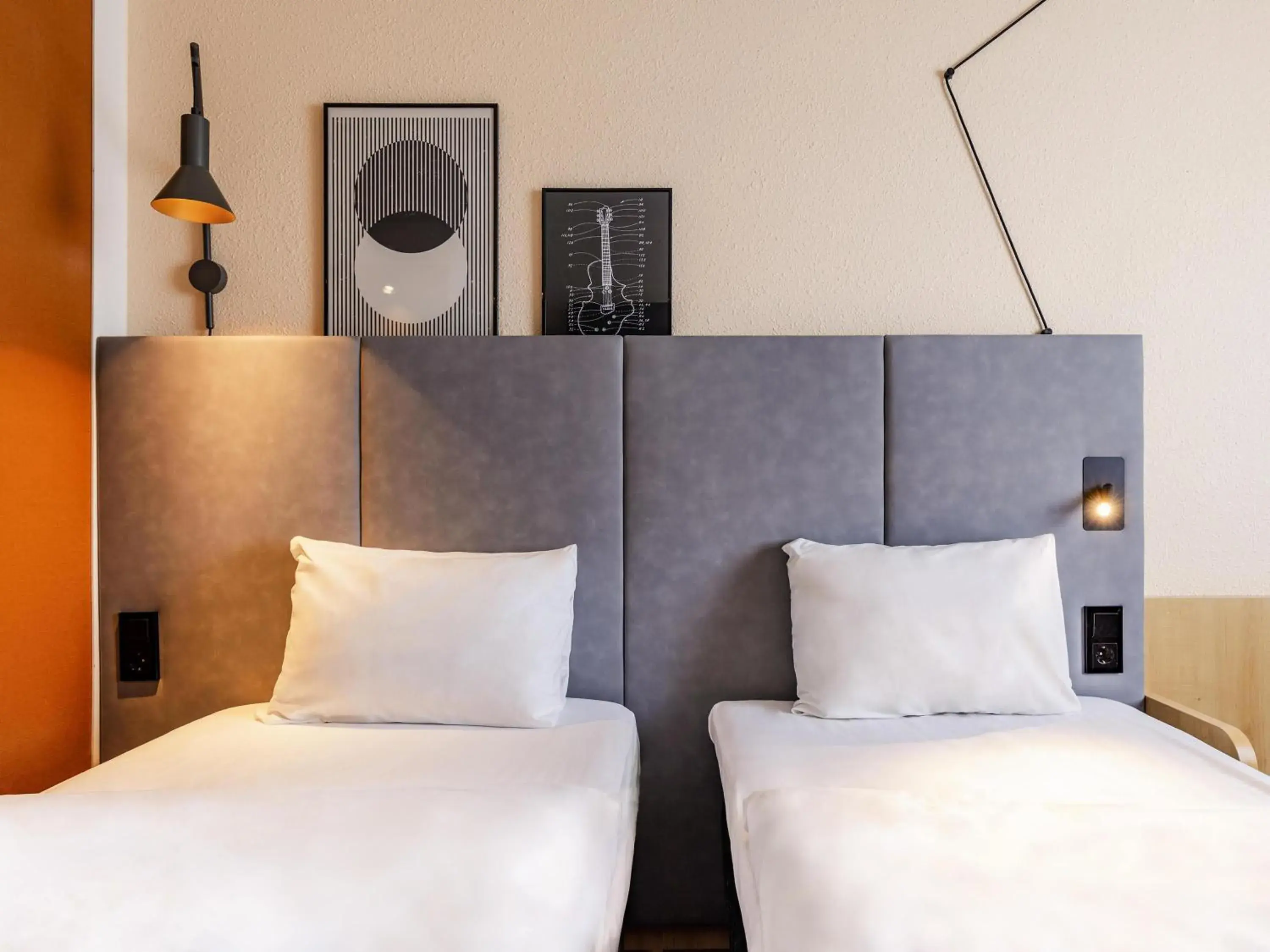 Bedroom, Bed in ibis Hotel Friedrichshafen Airport Messe Bedroom, Bed in ibis Hotel Friedrichshafen Airport Messe