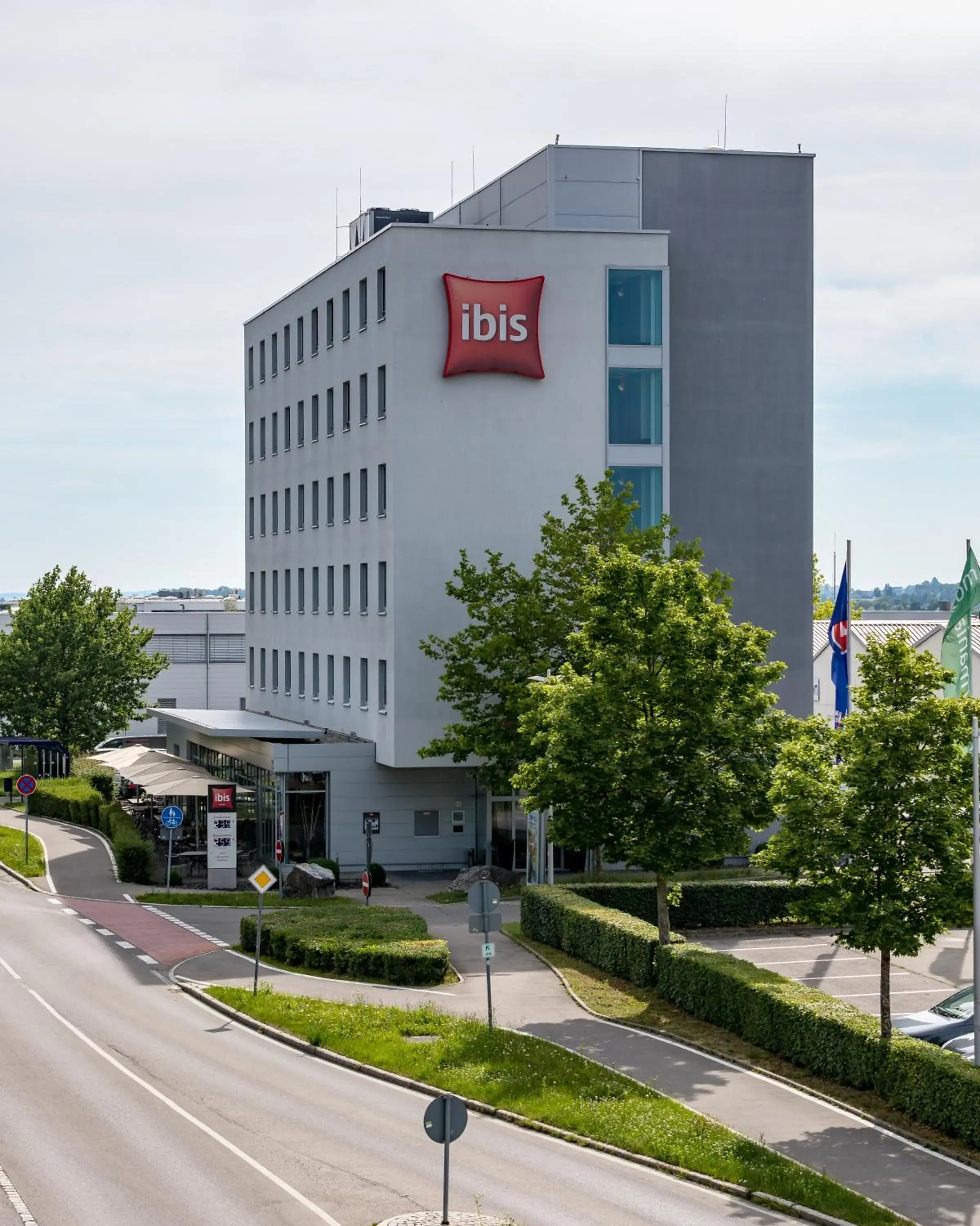 Property building in ibis Hotel Friedrichshafen Airport Messe Property building in ibis Hotel Friedrichshafen Airport Messe