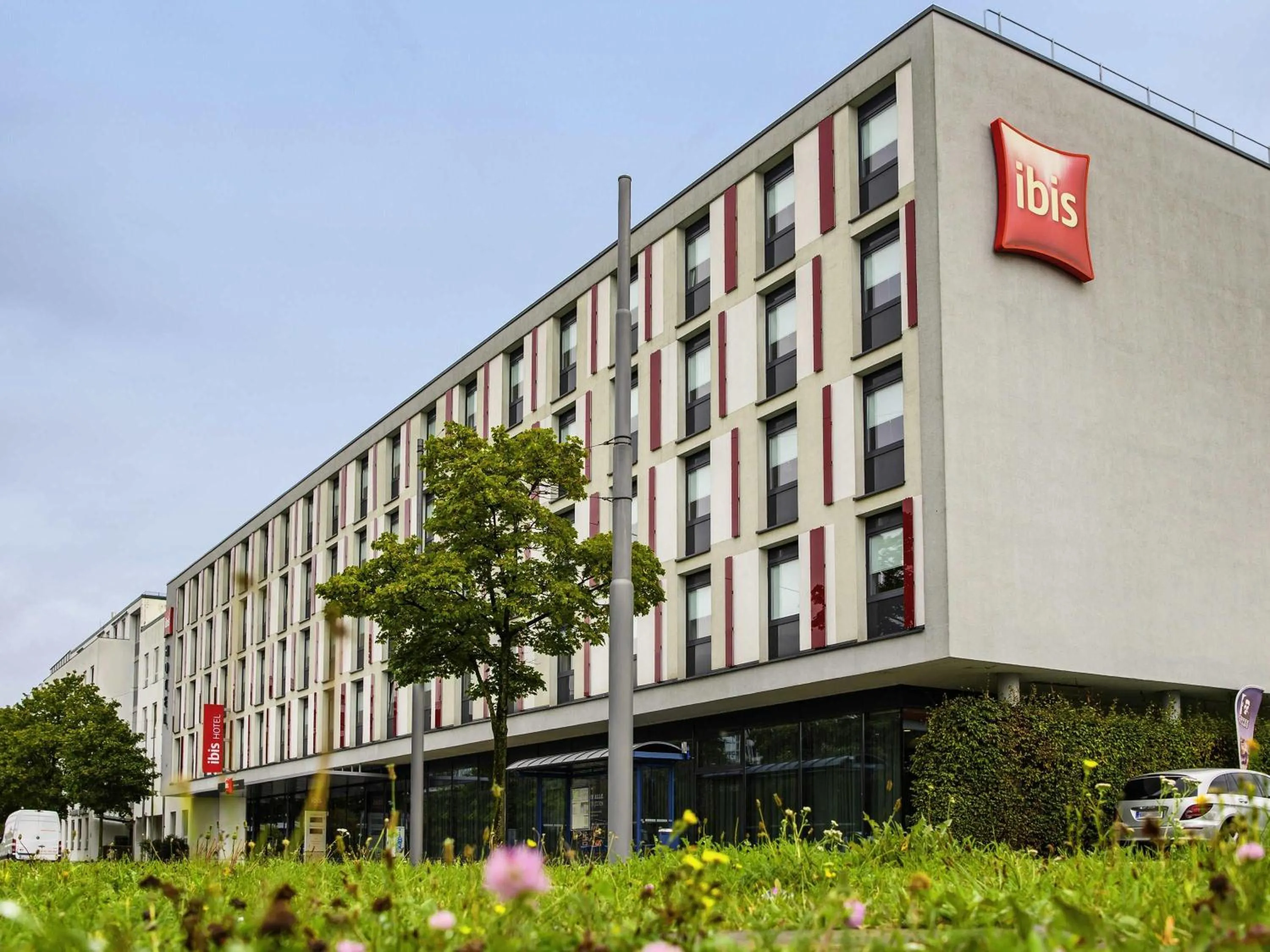 Property building in ibis Hotel Muenchen City West