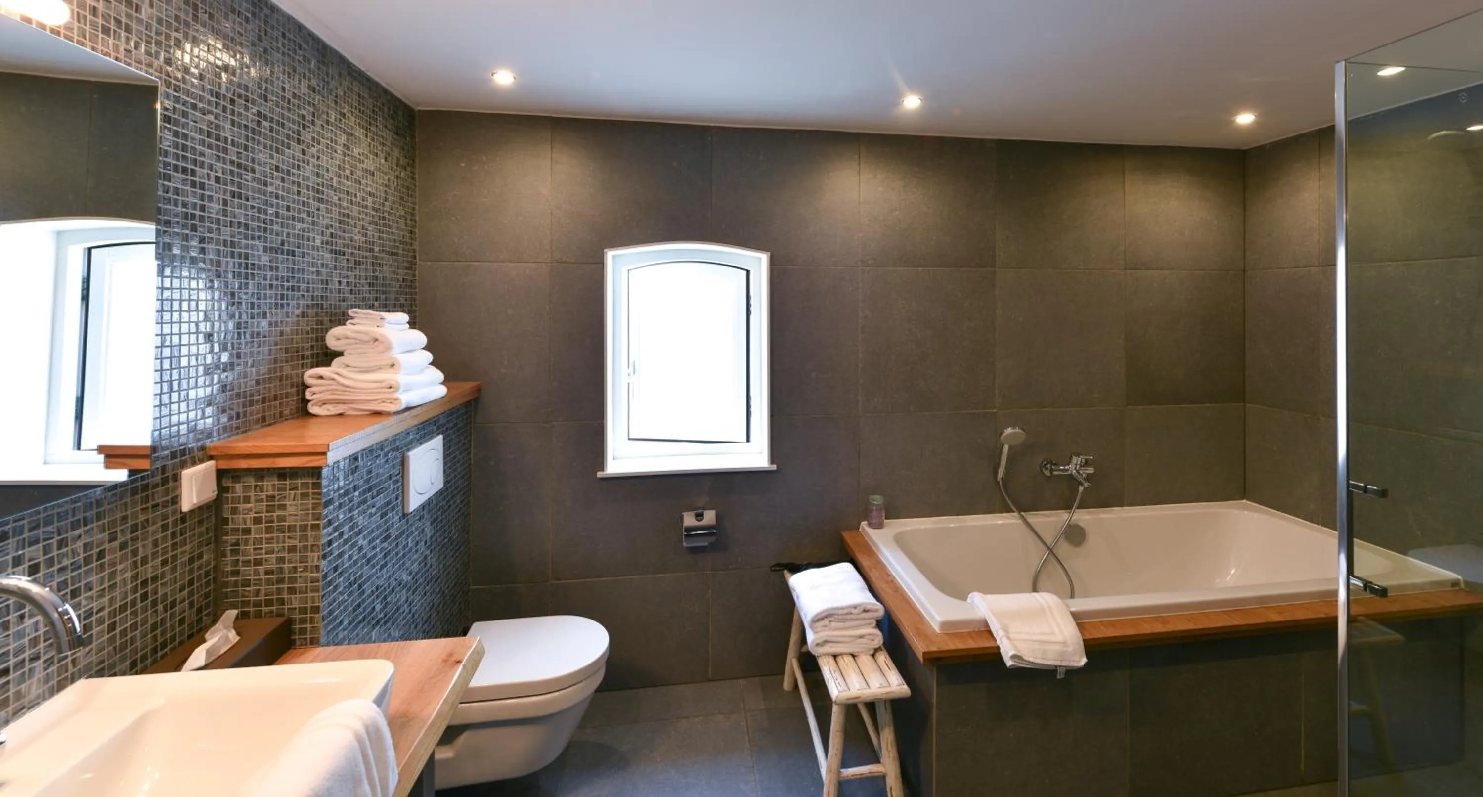 Bathroom in Hotel De Gravin