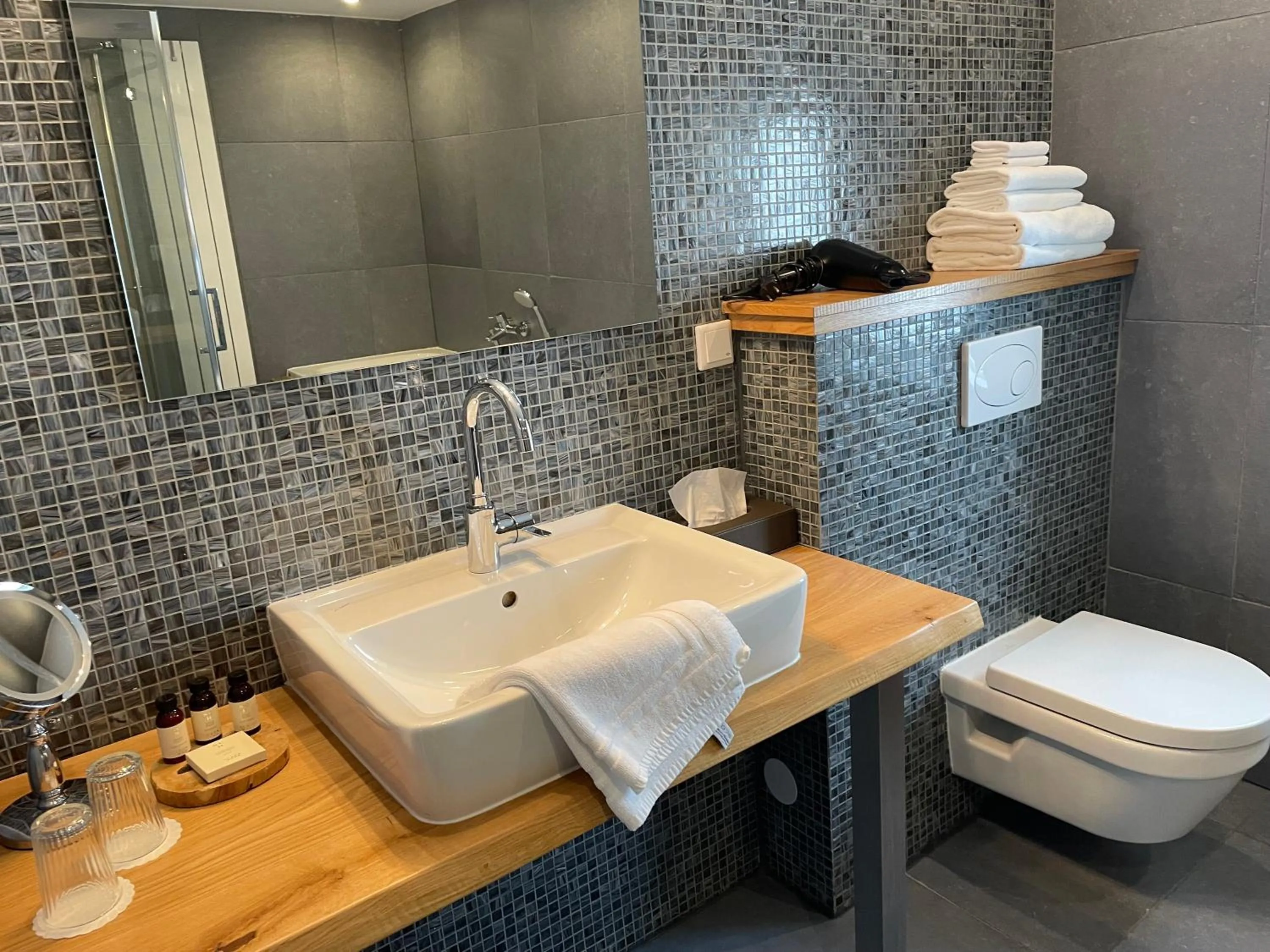 Bathroom in Hotel De Gravin