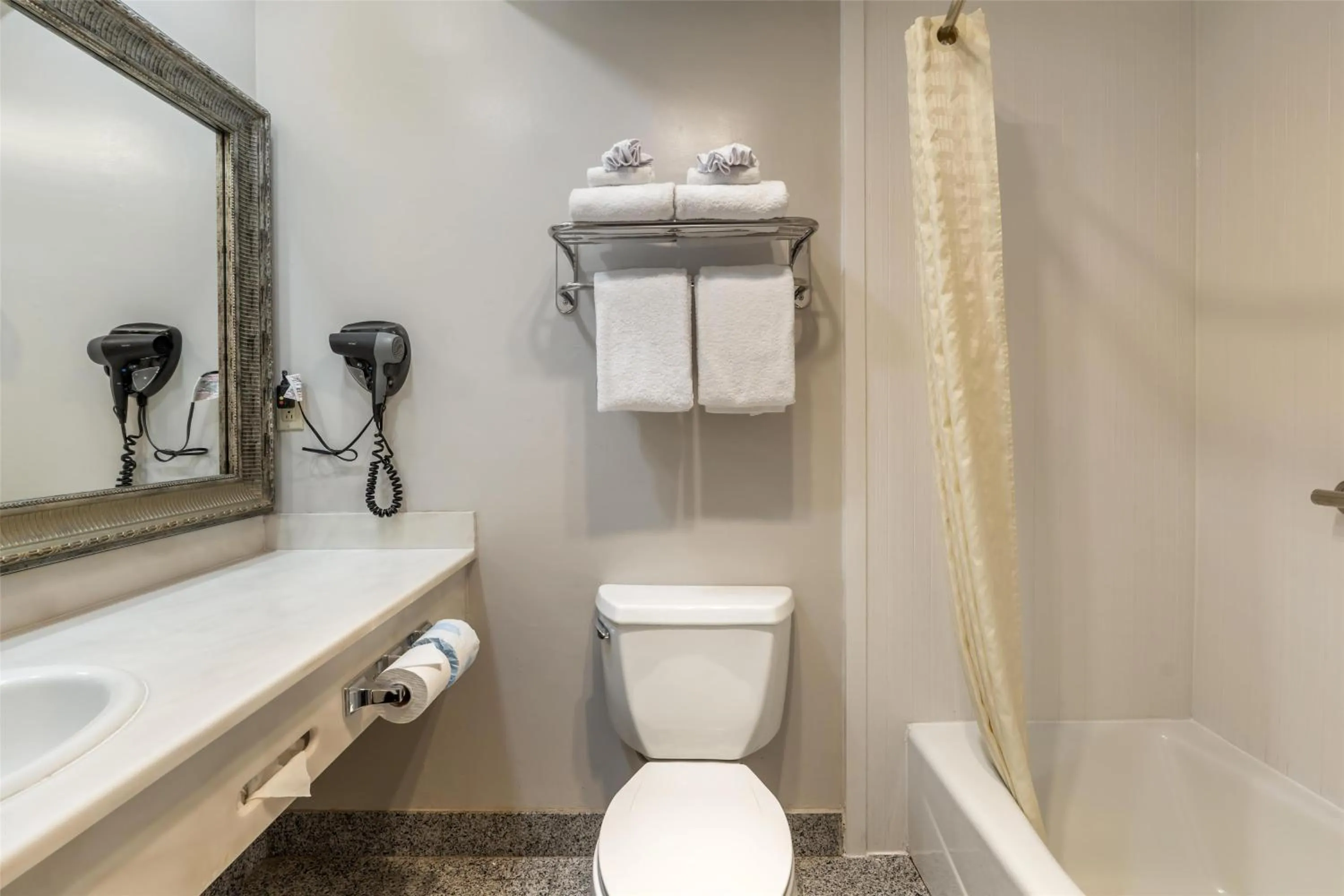 Bathroom in Best Western Airpark Hotel - LAX Airport LA Stadium