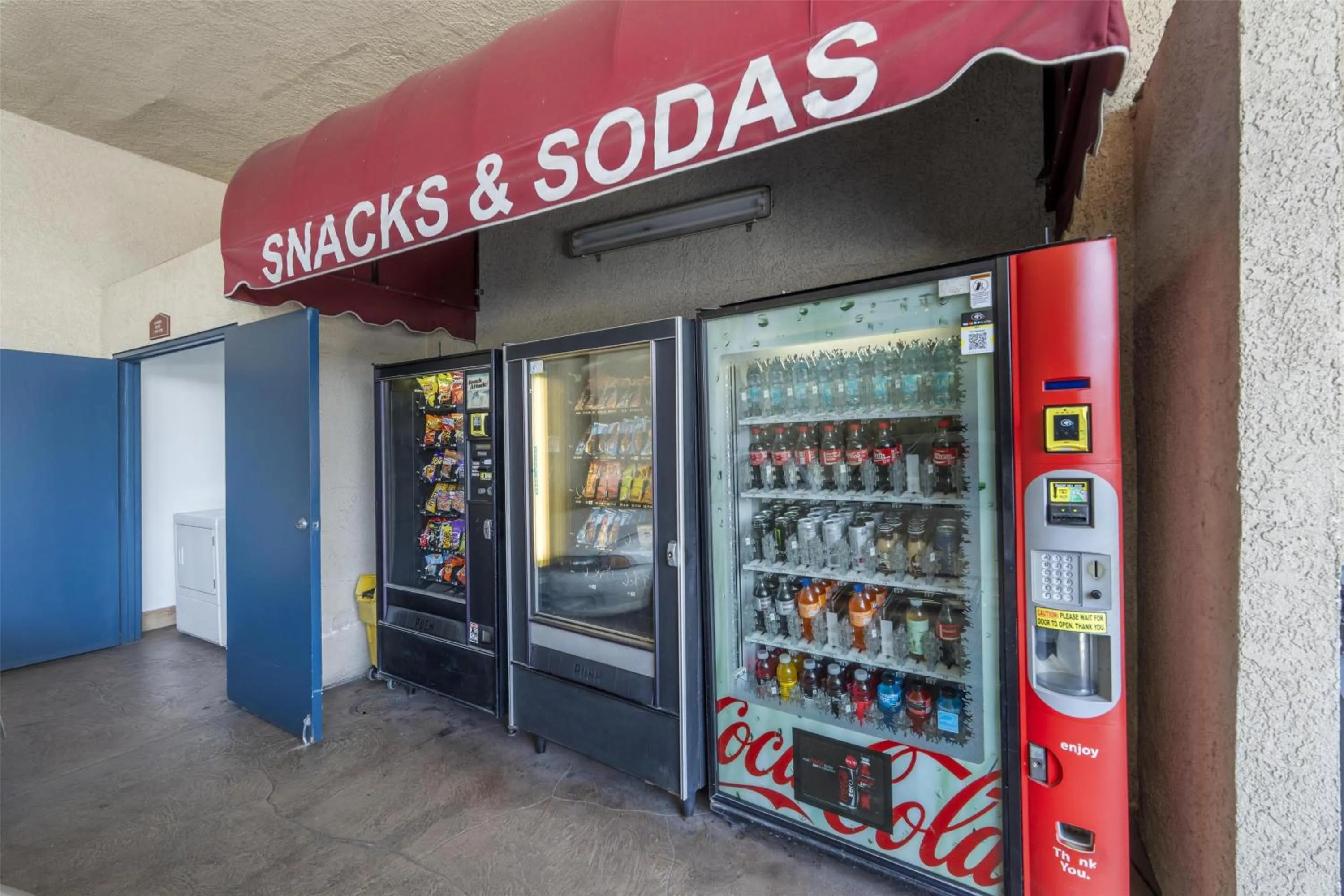 Property building in Best Western Airpark Hotel - LAX Airport LA Stadium