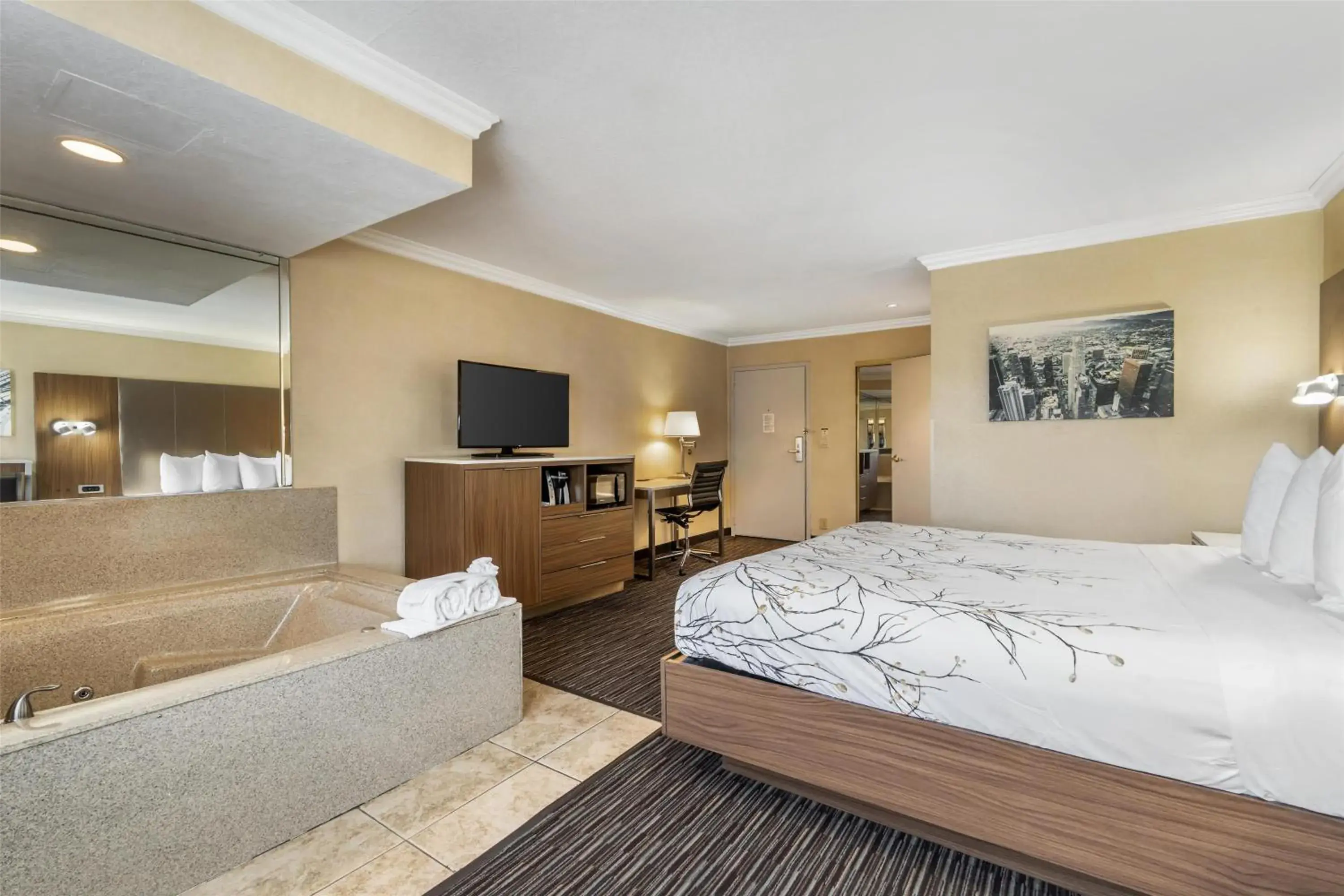 Bedroom, Bed in Best Western Airpark Hotel - LAX Airport LA Stadium Bedroom, Bed in Best Western Airpark Hotel - LAX Airport LA Stadium