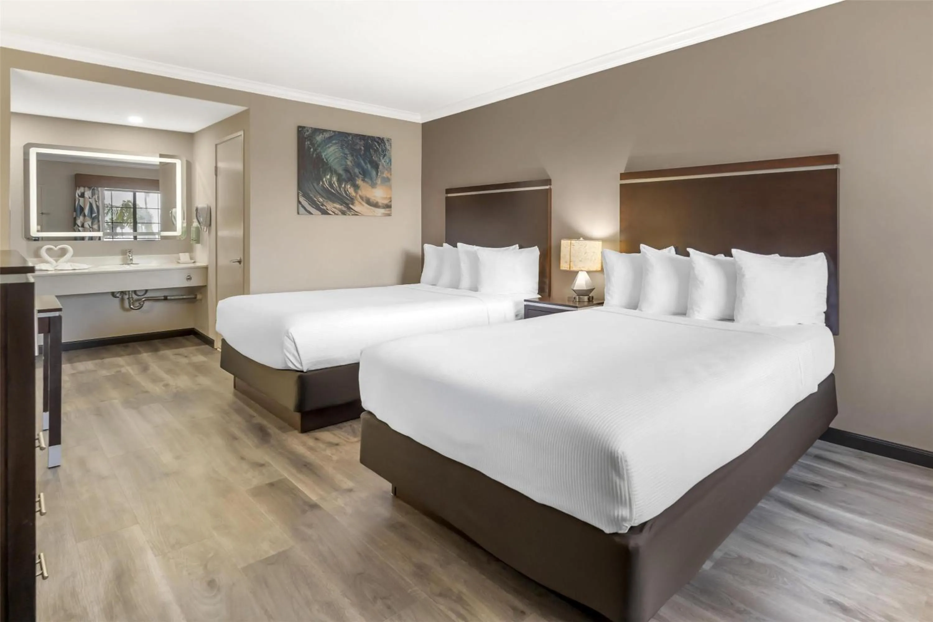 Bedroom, Bed in Best Western Redondo Beach Galleria Inn Hotel - Beach City LA