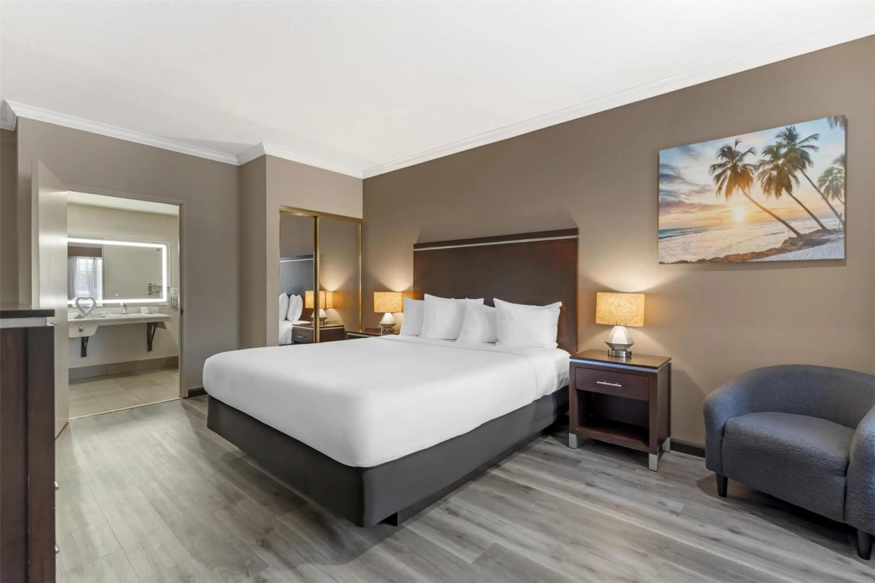 Bedroom, Bed in Best Western Redondo Beach Galleria Inn Hotel - Beach City LA