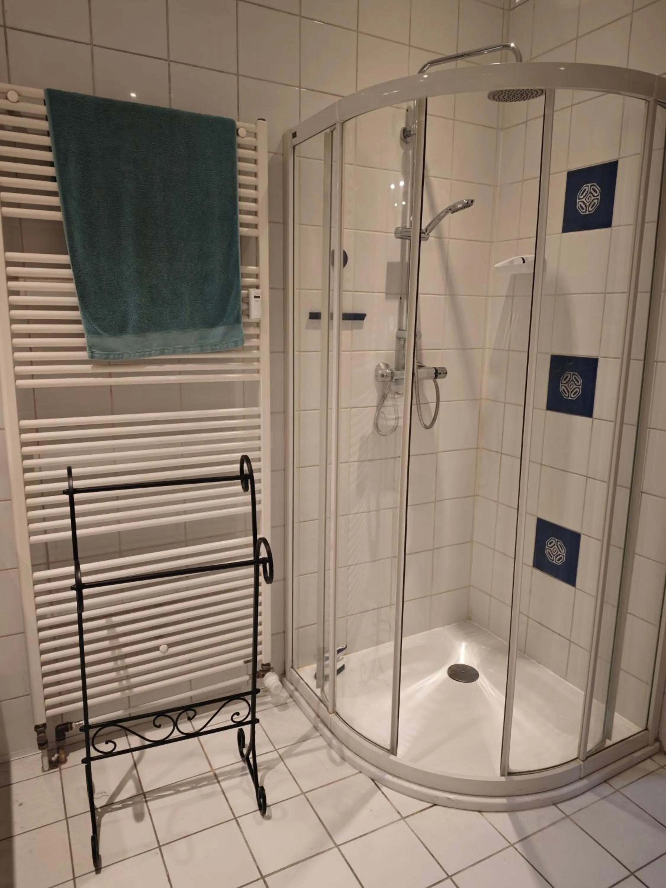 Bathroom in Stone Station