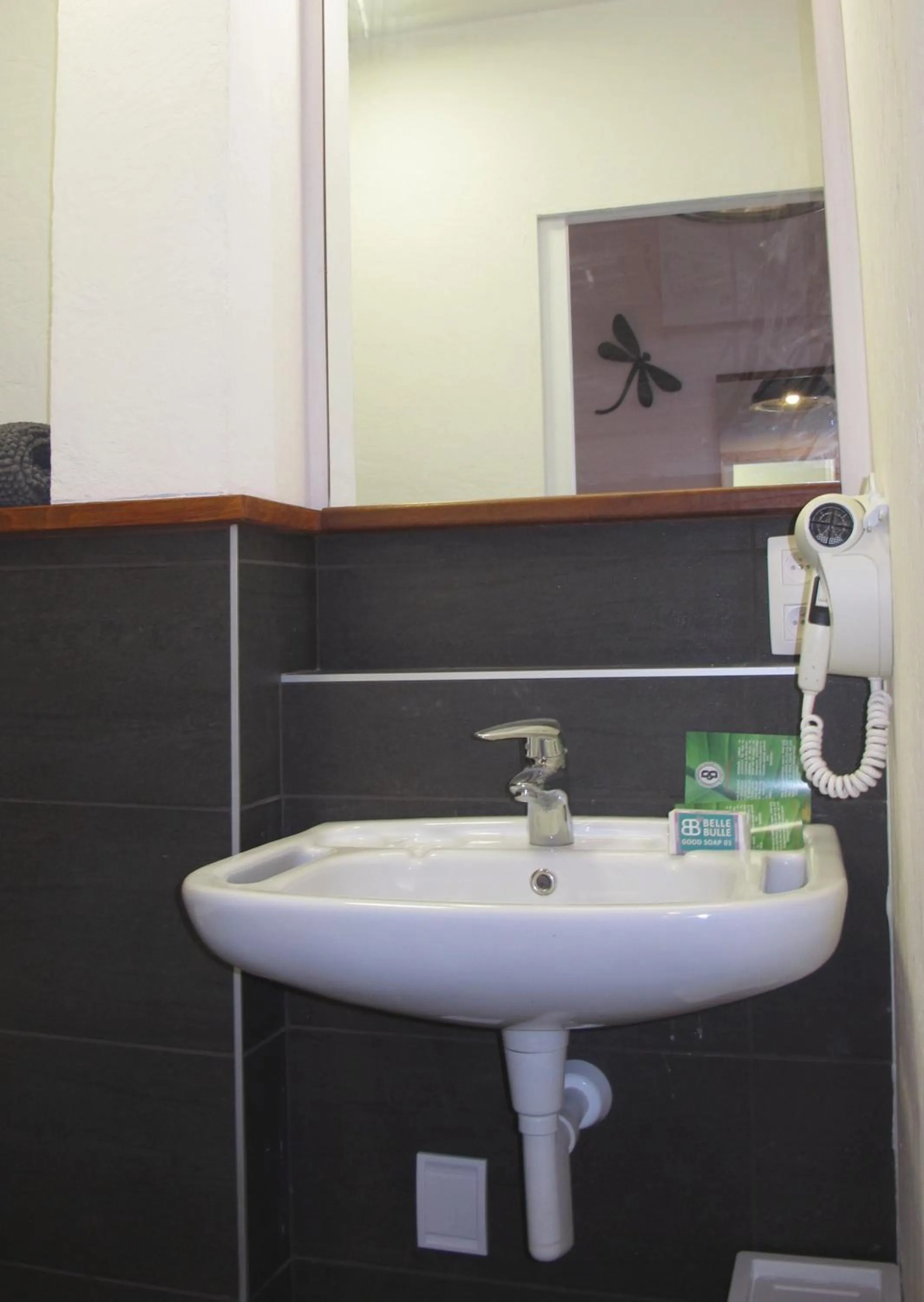 Bathroom in Stone Station