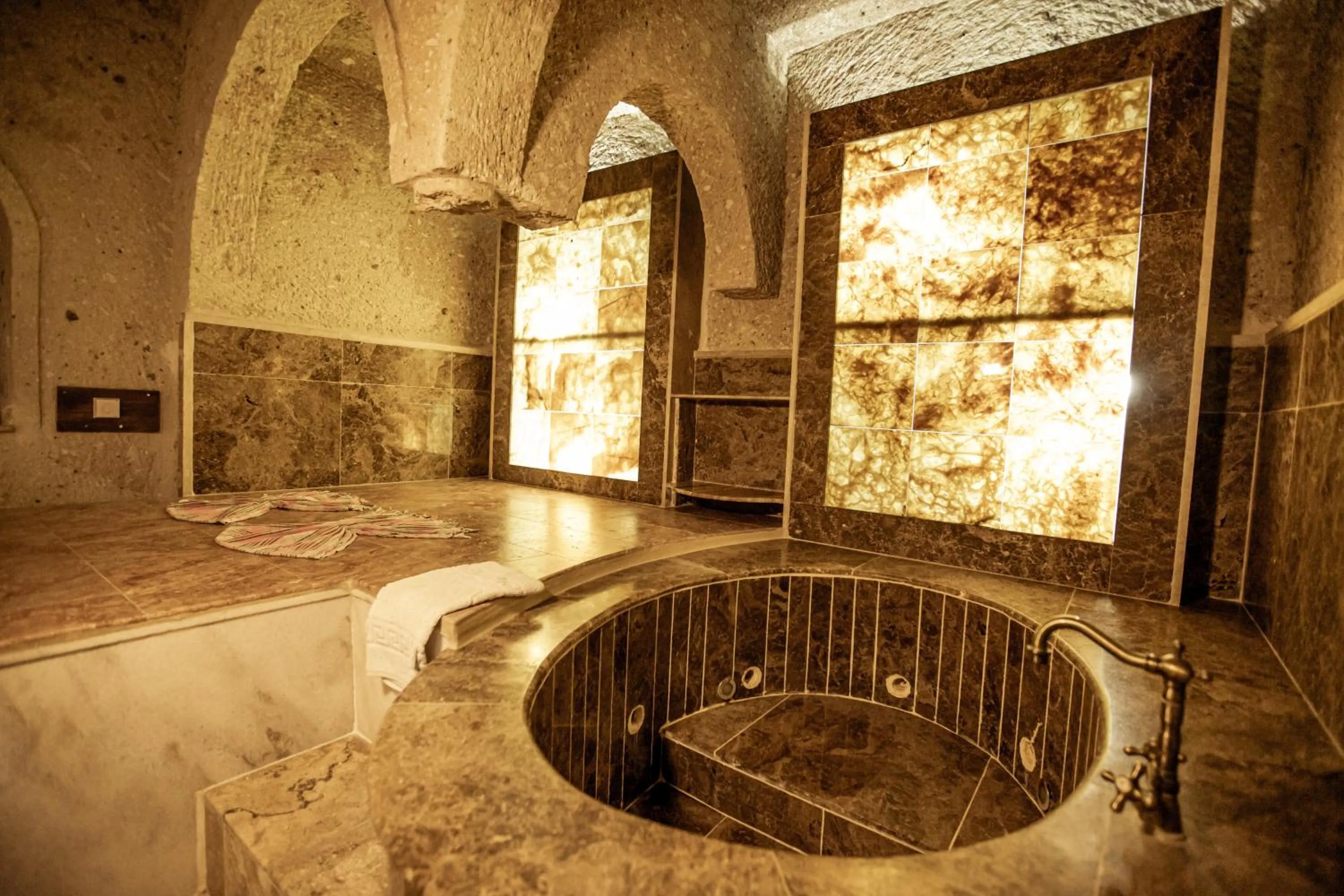 Public Bath in Oread Cave Suites