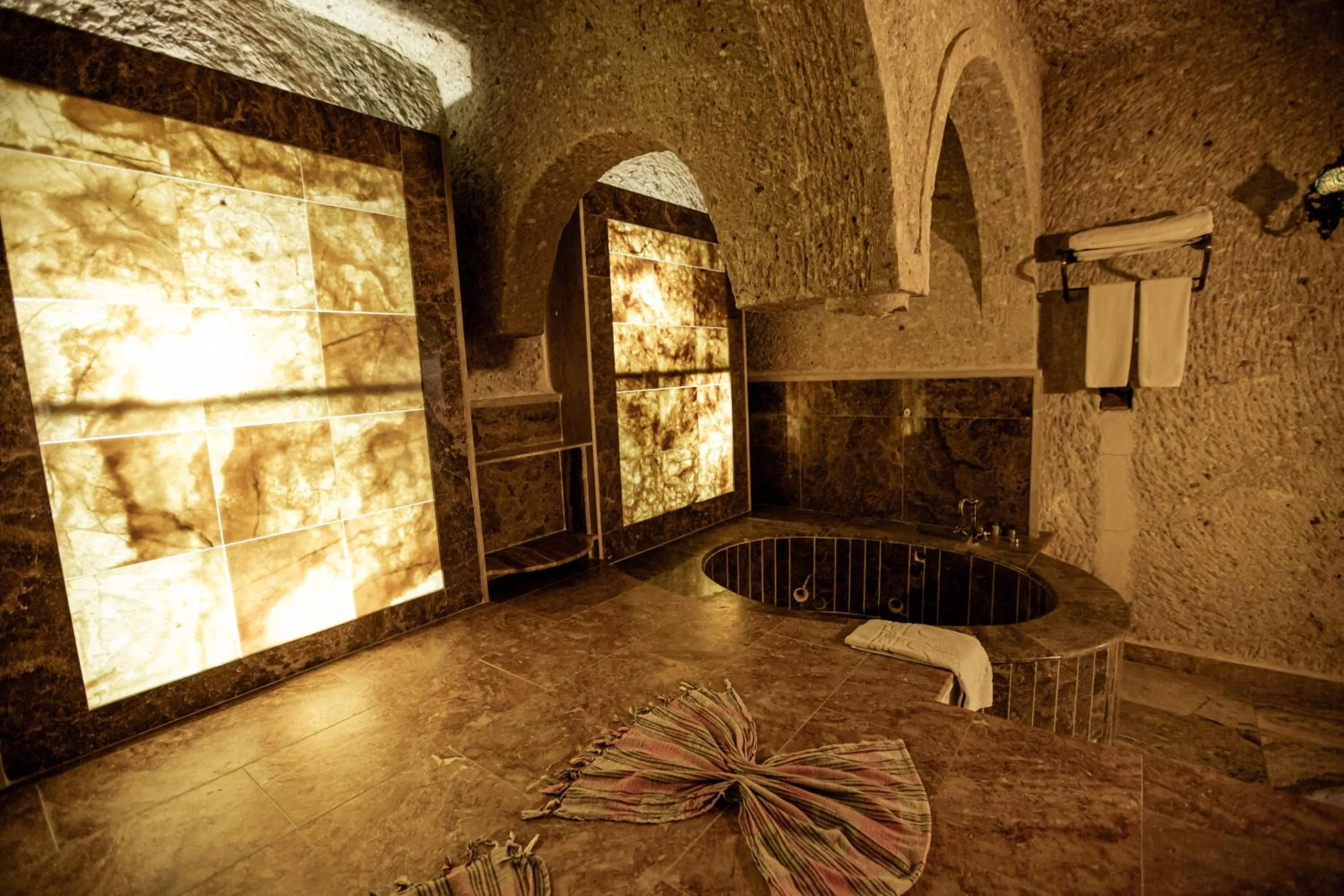 Public Bath in Oread Cave Suites