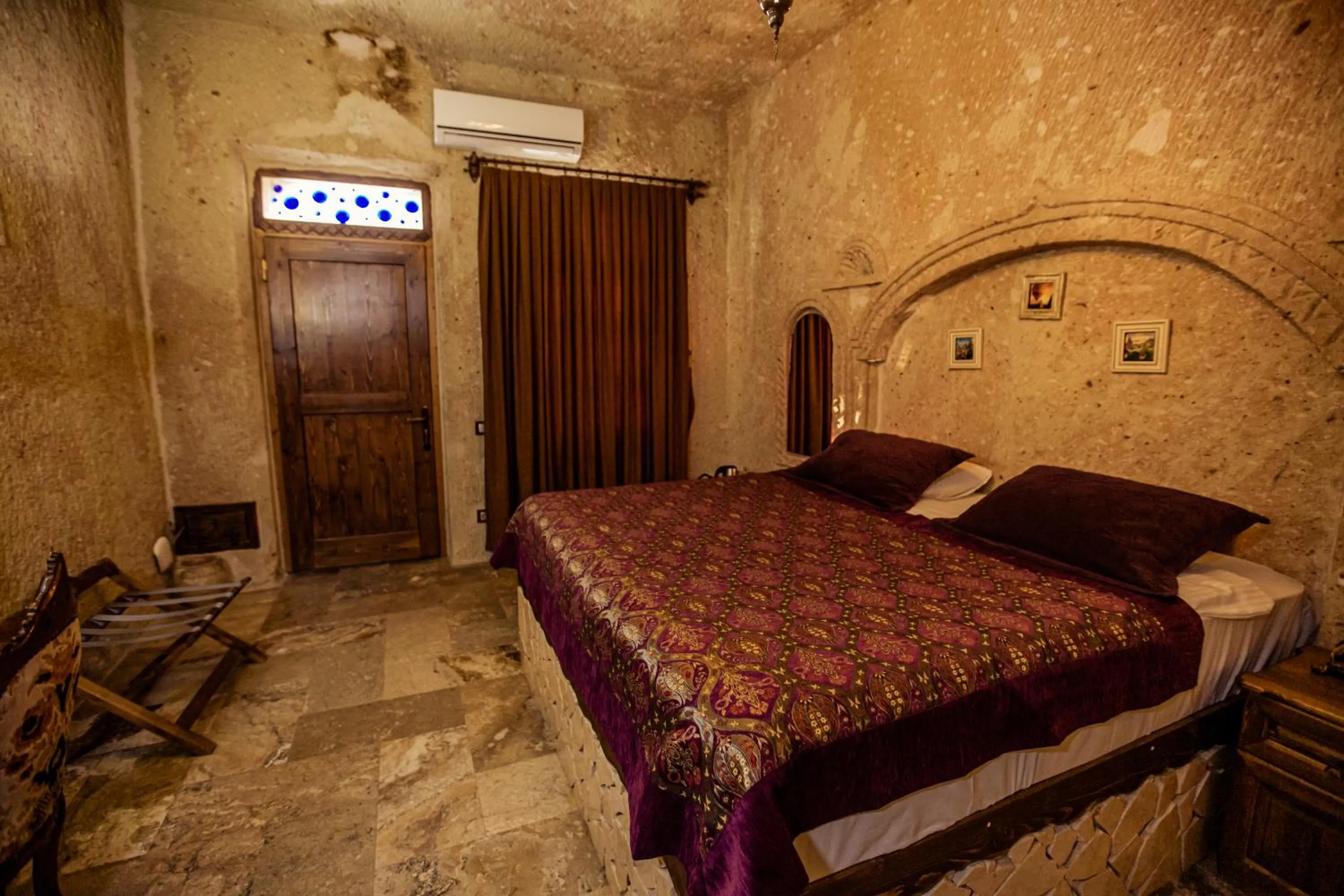 Massage in Oread Cave Suites