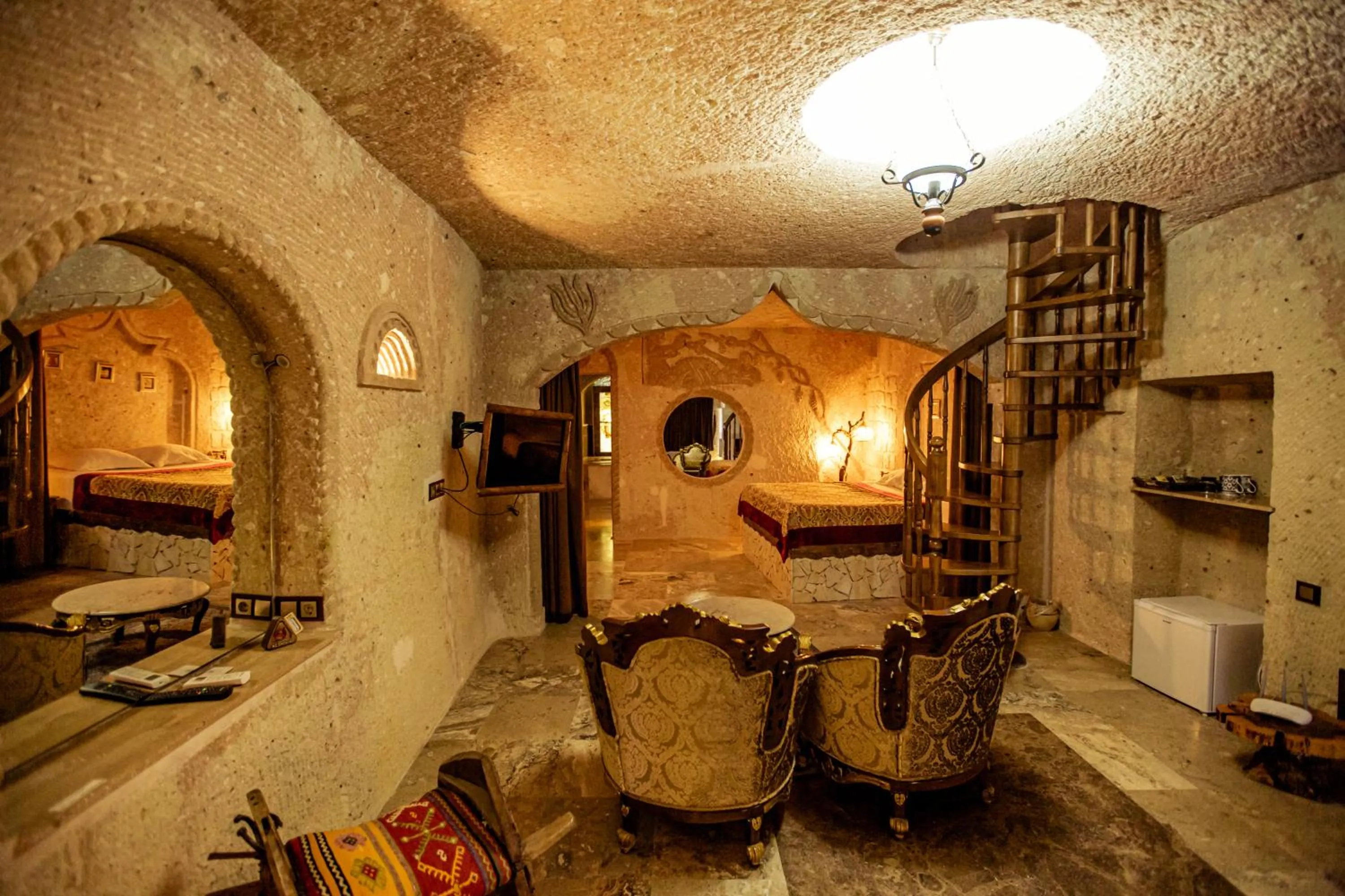 Oread Cave Suites