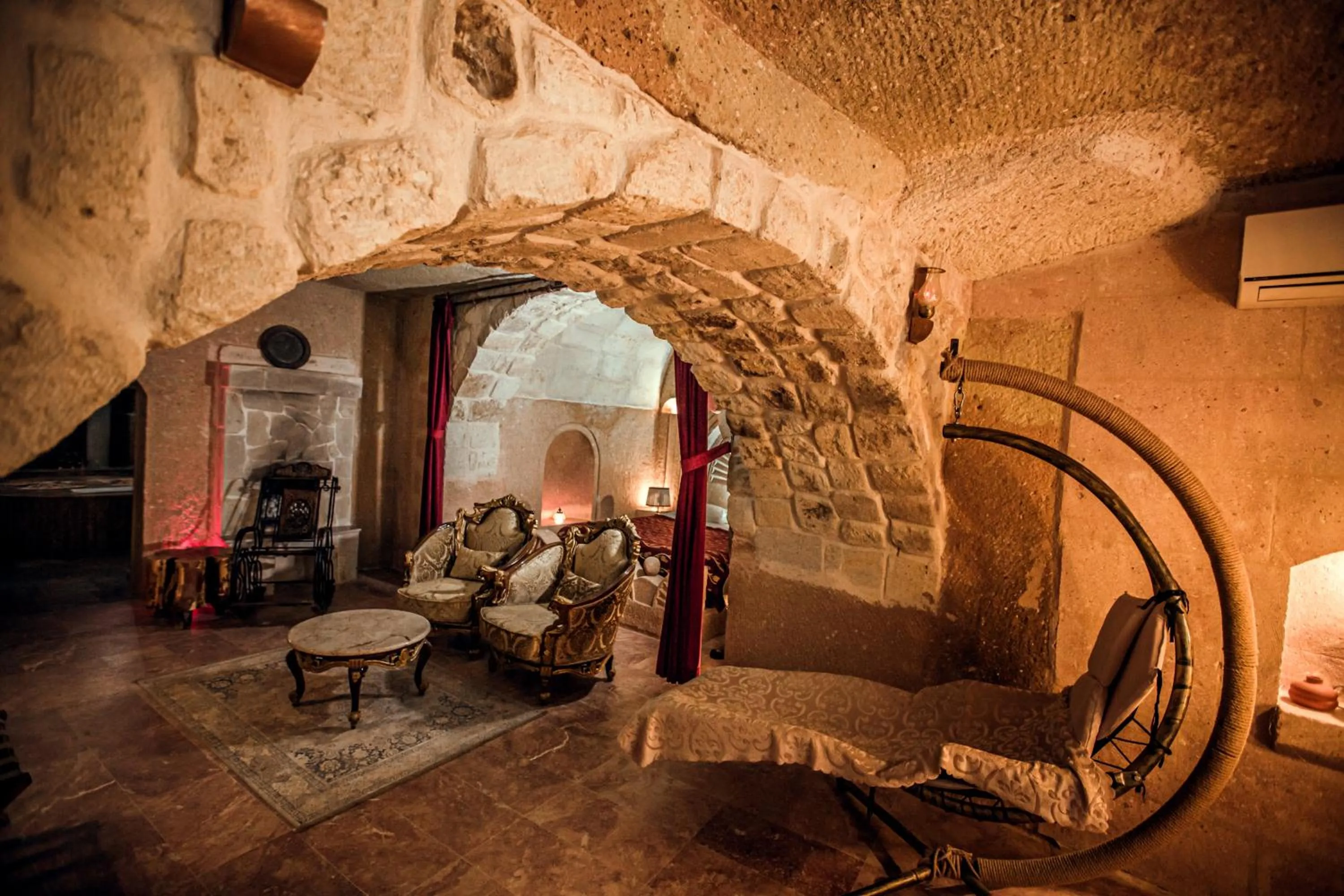 Massage in Oread Cave Suites