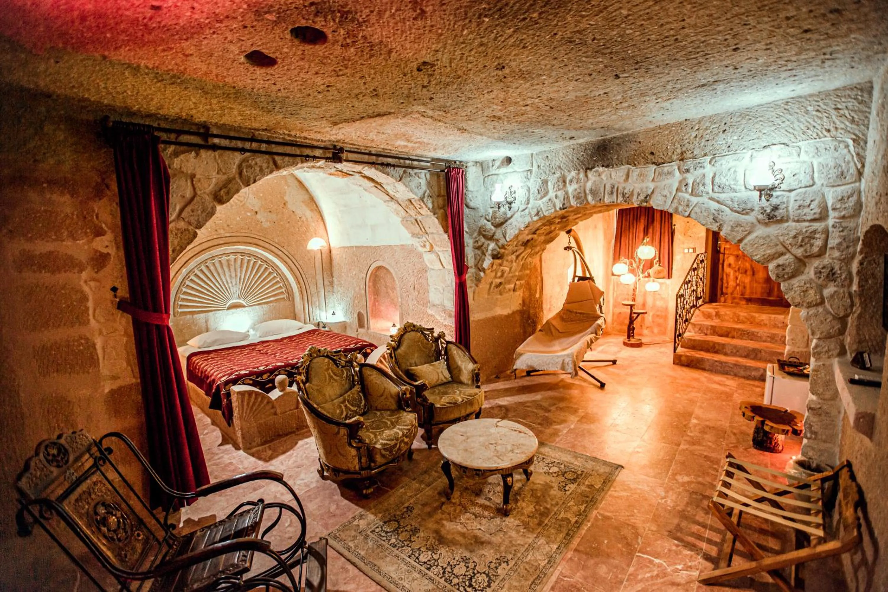 Photo of the whole room in Oread Cave Suites