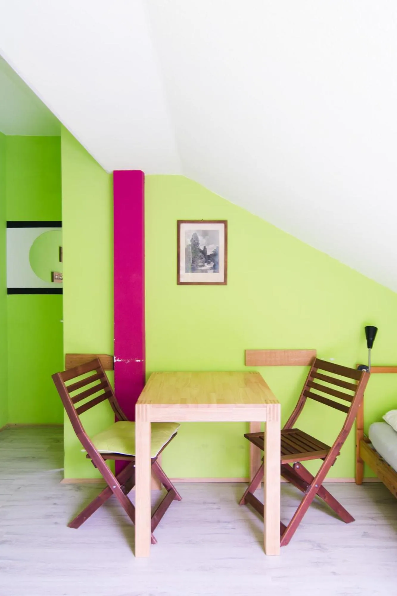 Photo of the whole room in Labyrinth Hostel Weimar