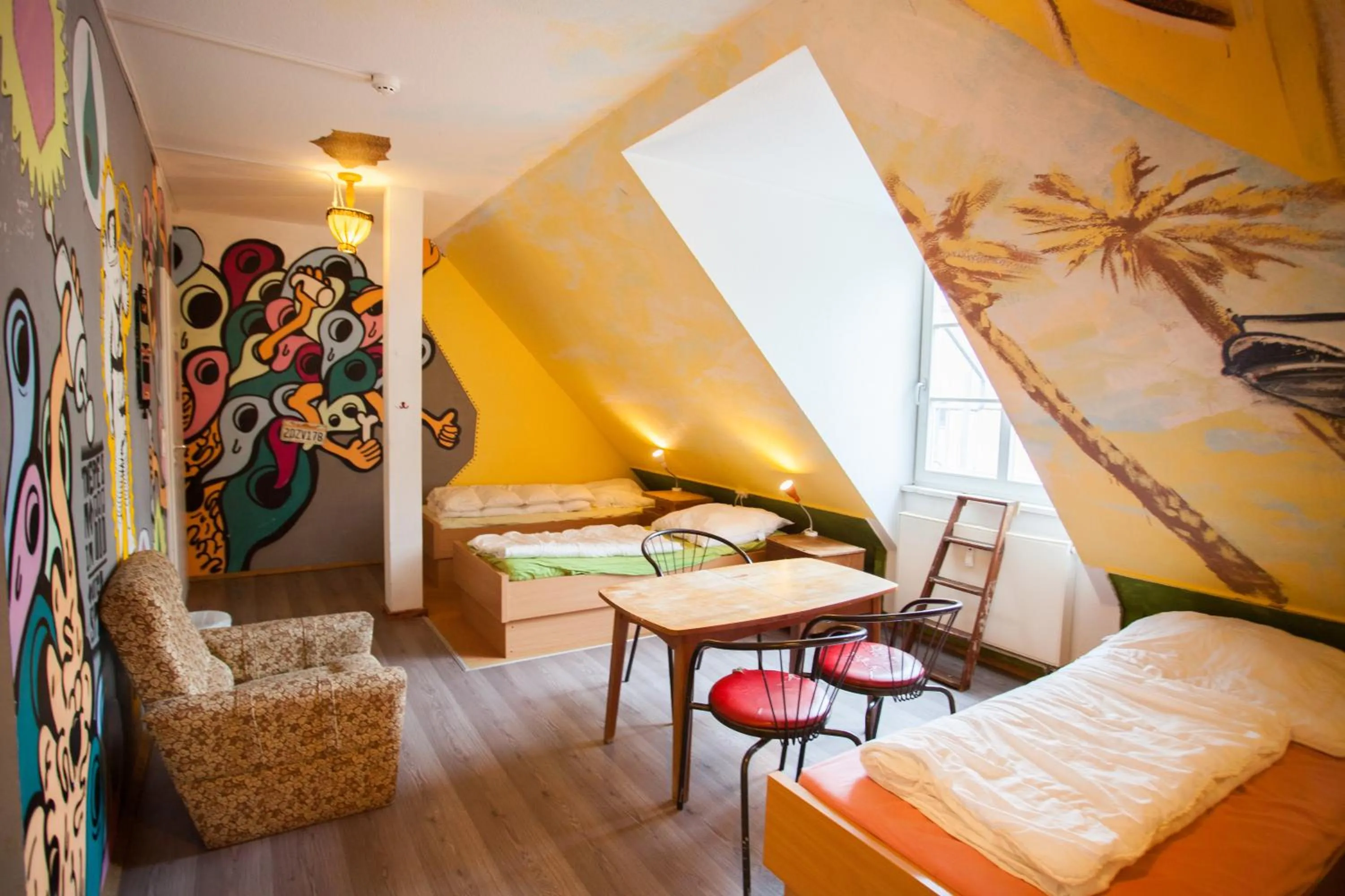 Day, Bed in Labyrinth Hostel Weimar