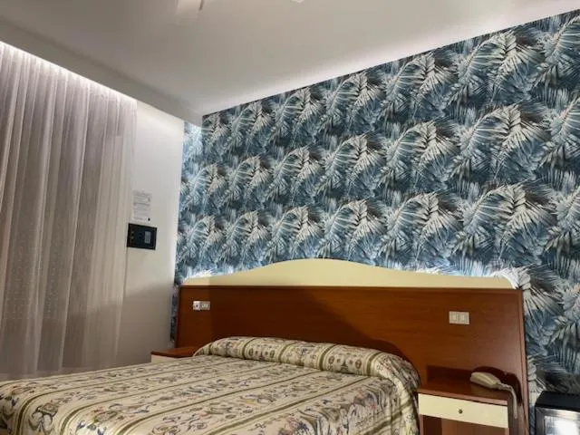 Balcony/Terrace, Bed in Hotel Coralba
