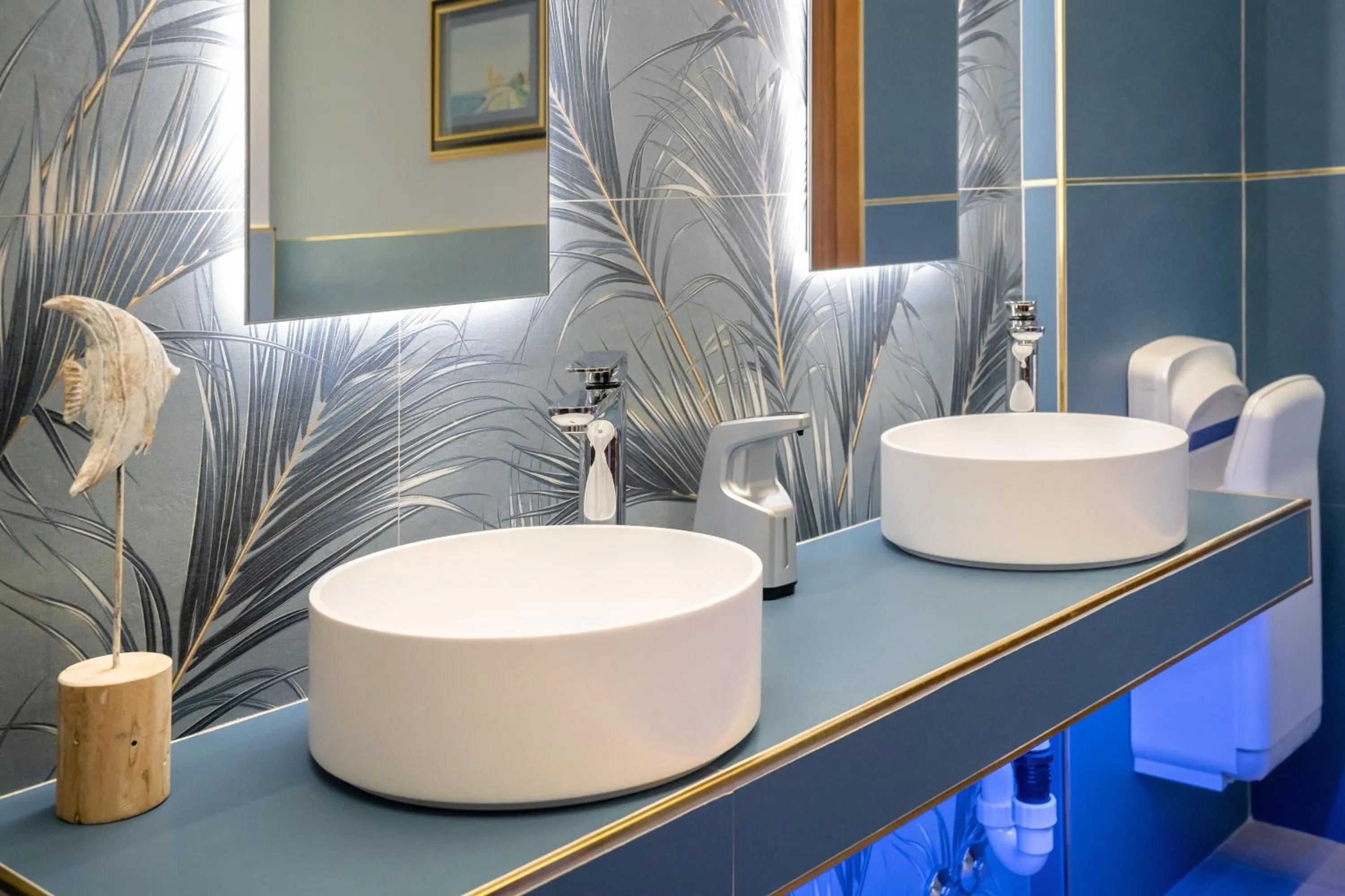 Bathroom in Hotel Coralba
