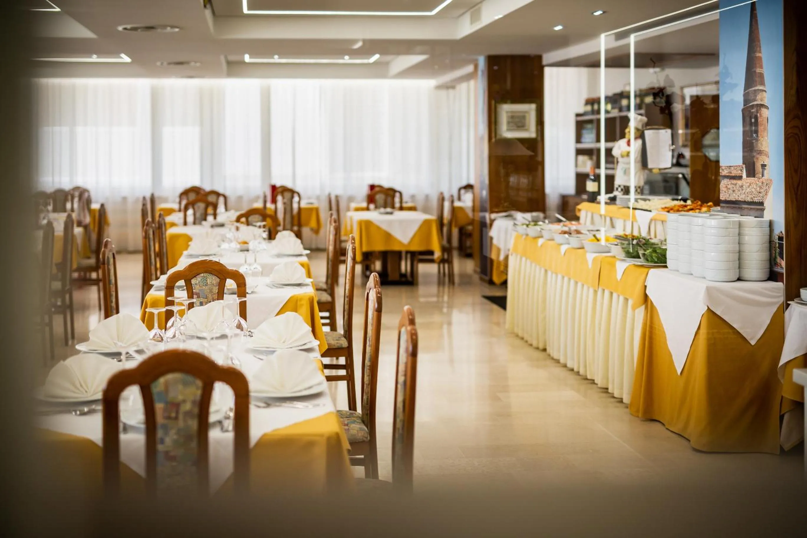Restaurant/places to eat in Hotel Coralba
