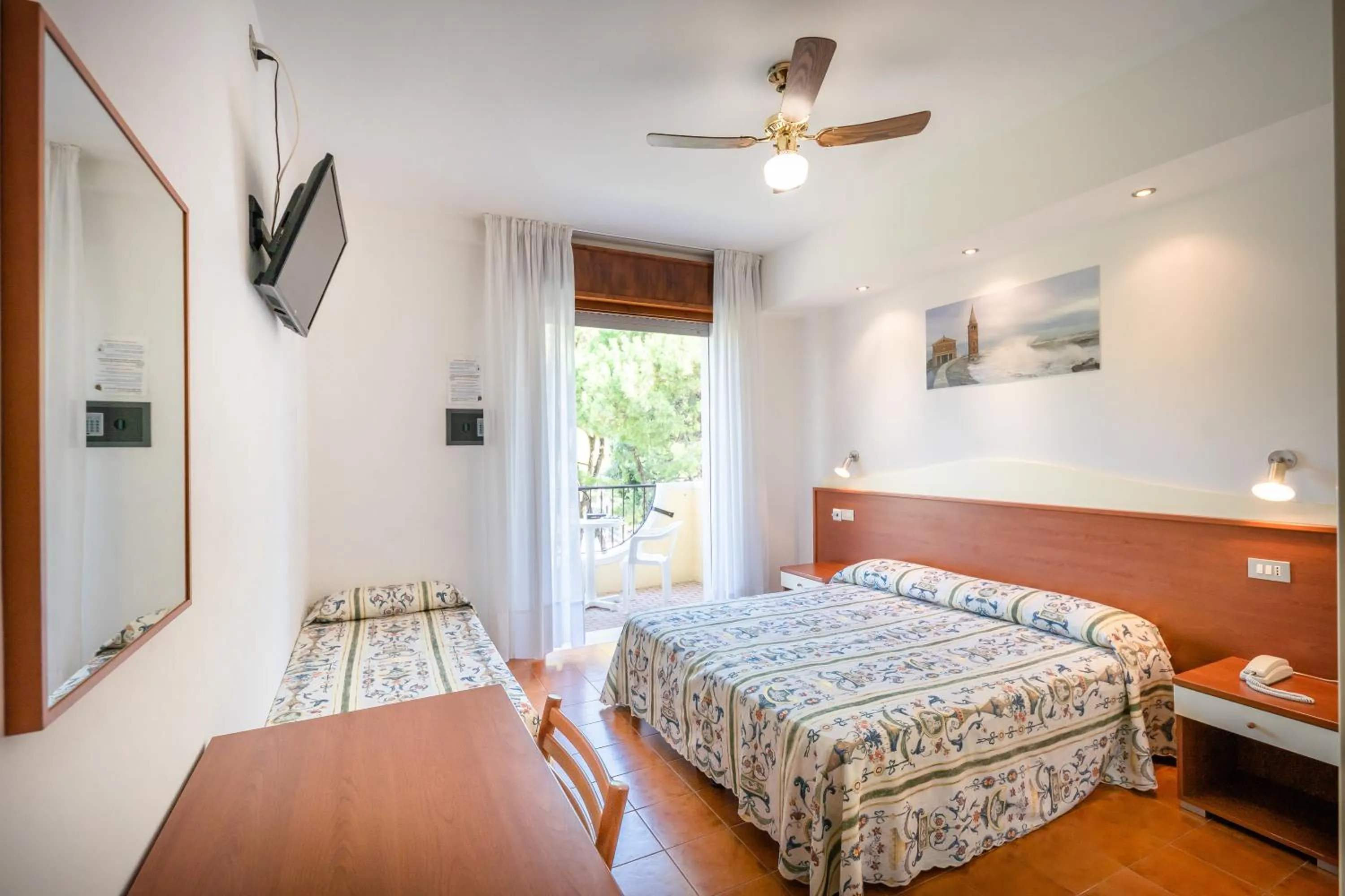 Bedroom, Bed in Hotel Coralba
