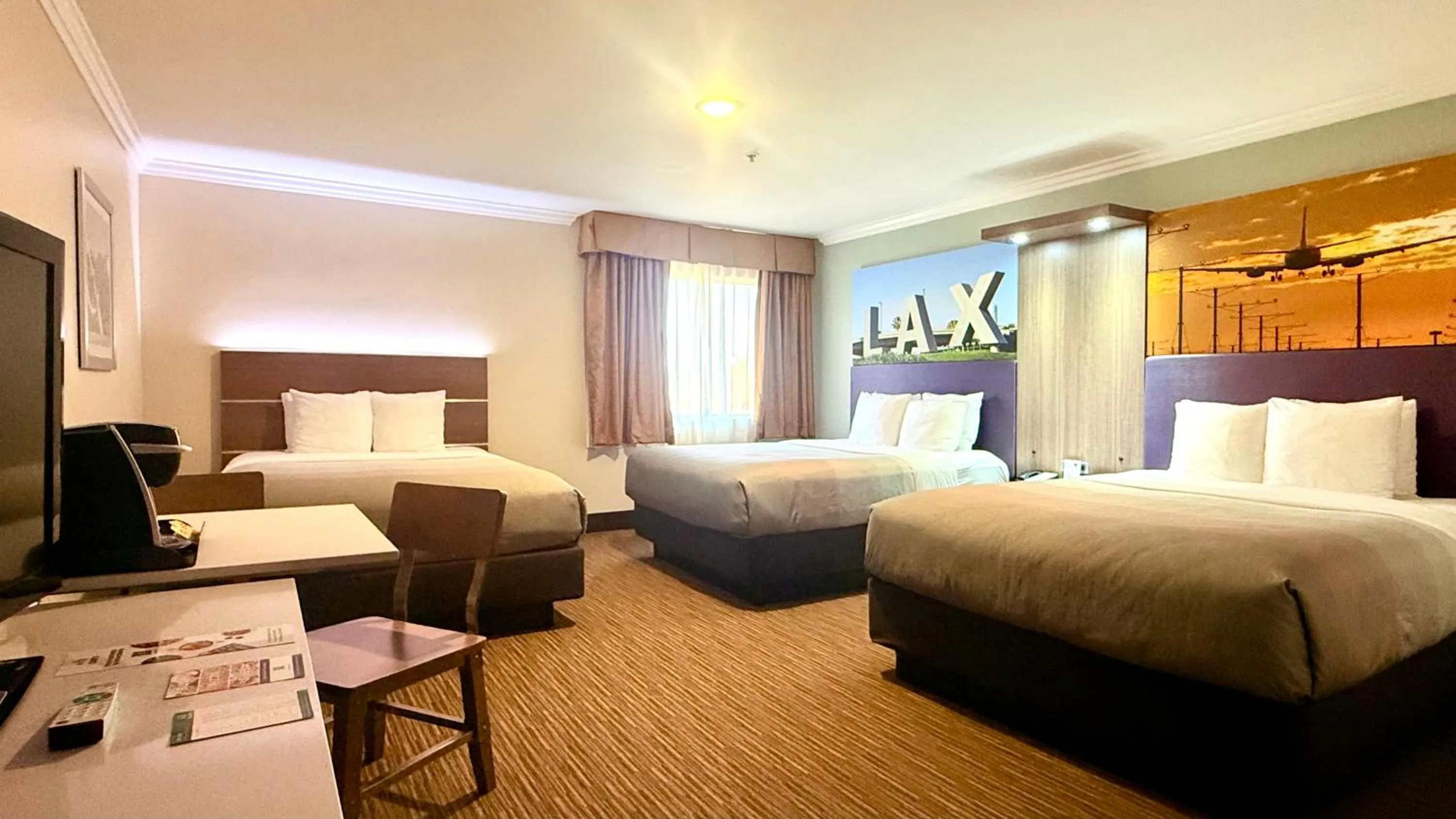 Bed in Quality Inn & Suites Los Angeles Airport - LAX