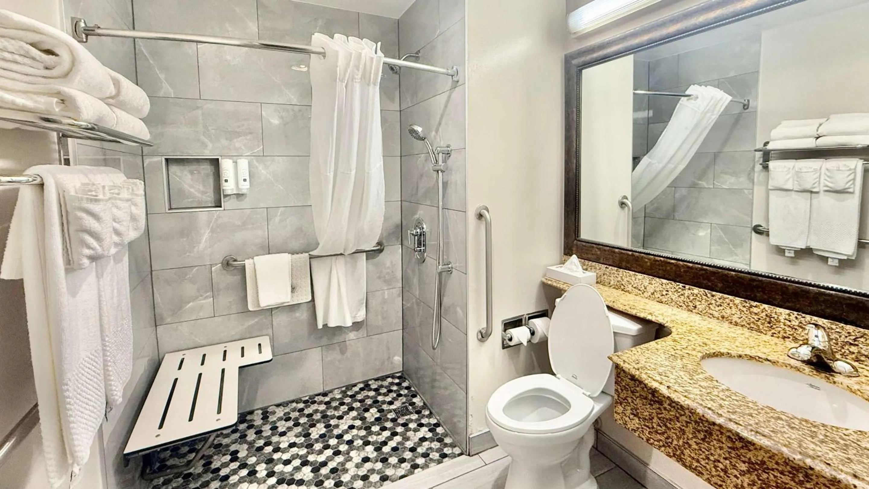 Bedroom in Quality Inn & Suites Los Angeles Airport - LAX