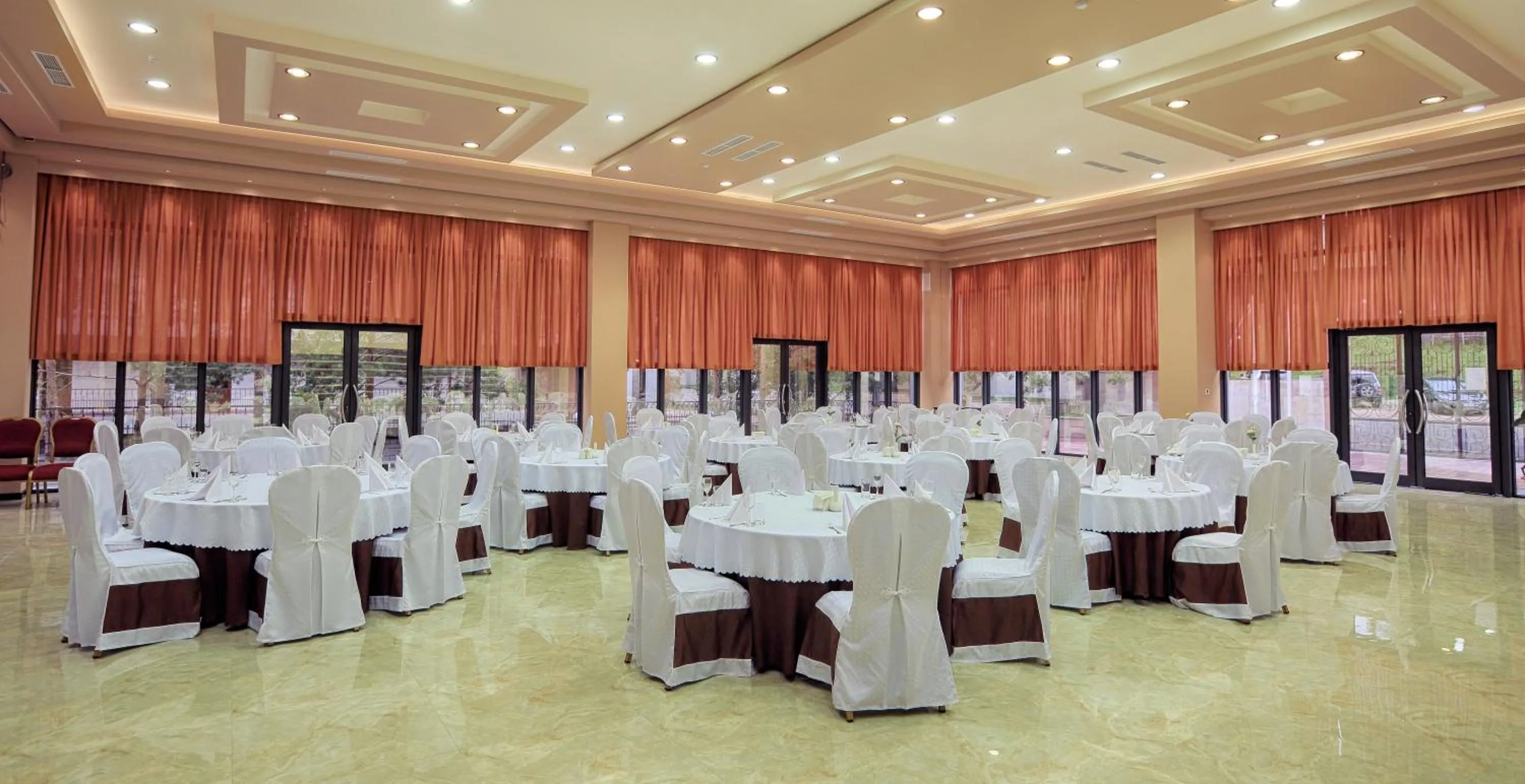 Restaurant/places to eat in Aghveran Ararat Resort Hotel