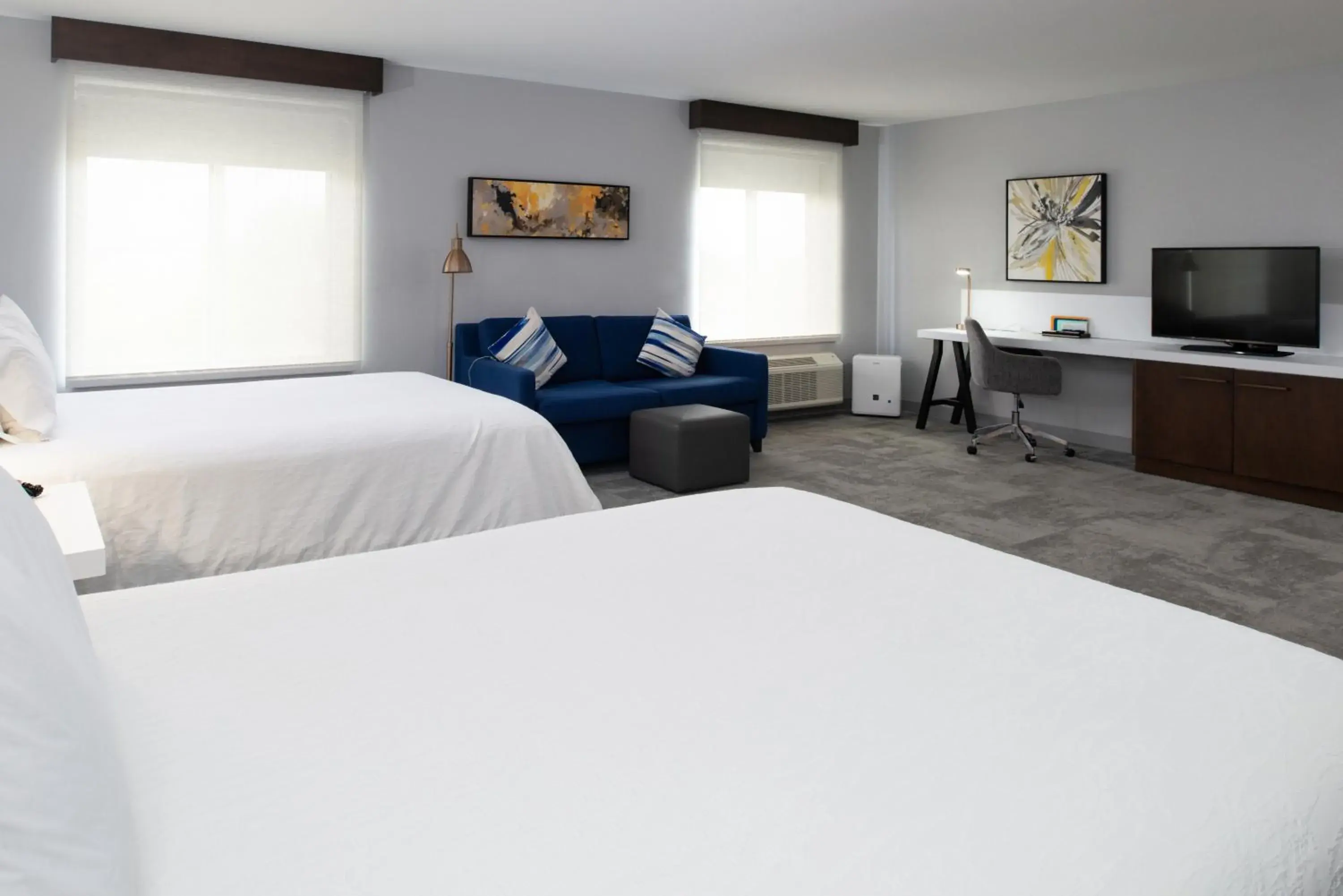 Deluxe Queen Room with Two Queen Beds in Hilton Garden Inn Baton Rouge Airport Deluxe Queen Room with Two Queen Beds in Hilton Garden Inn Baton Rouge Airport