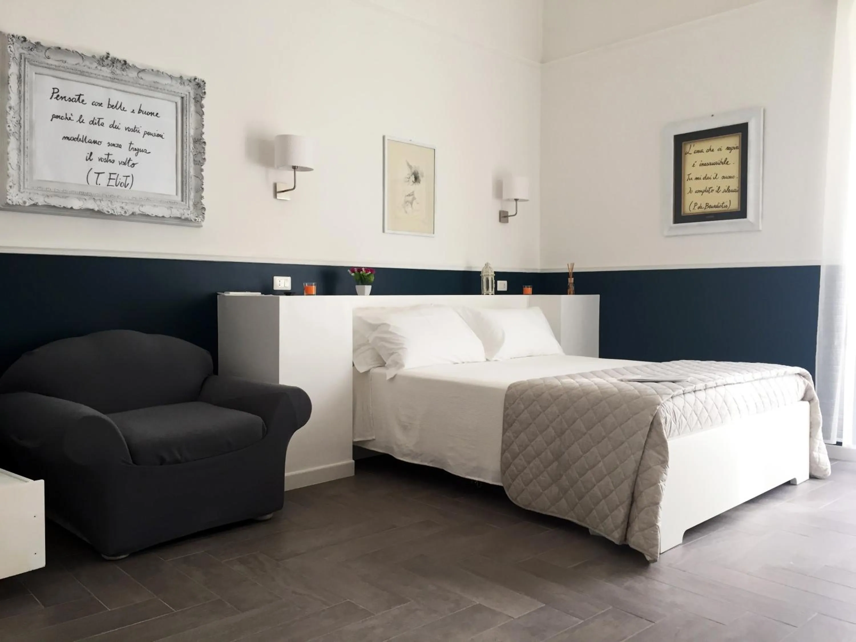 Bedroom, Bed in Novecento Dimore di Poesia