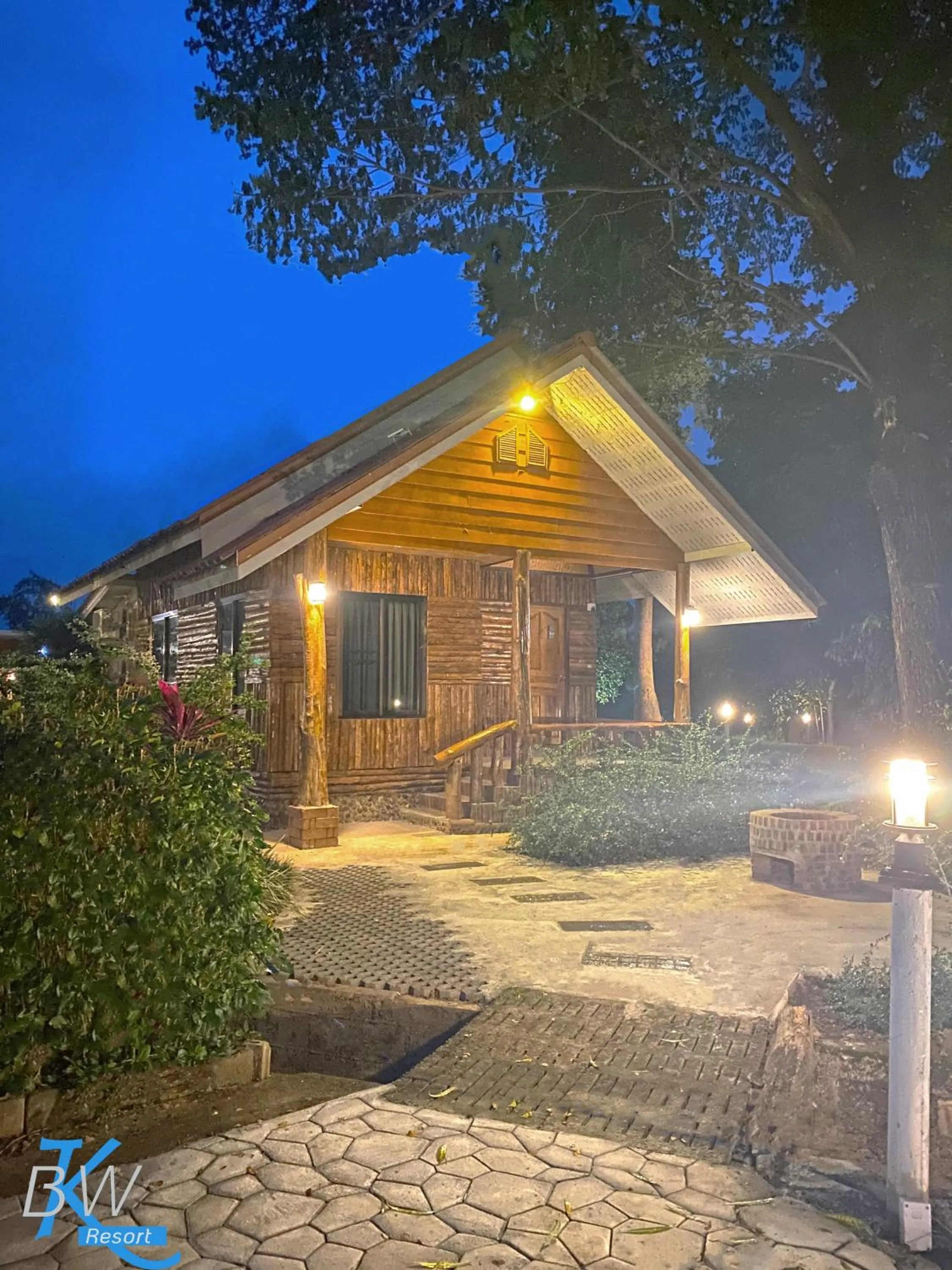 Property building in Baan Khue Wieng Resort