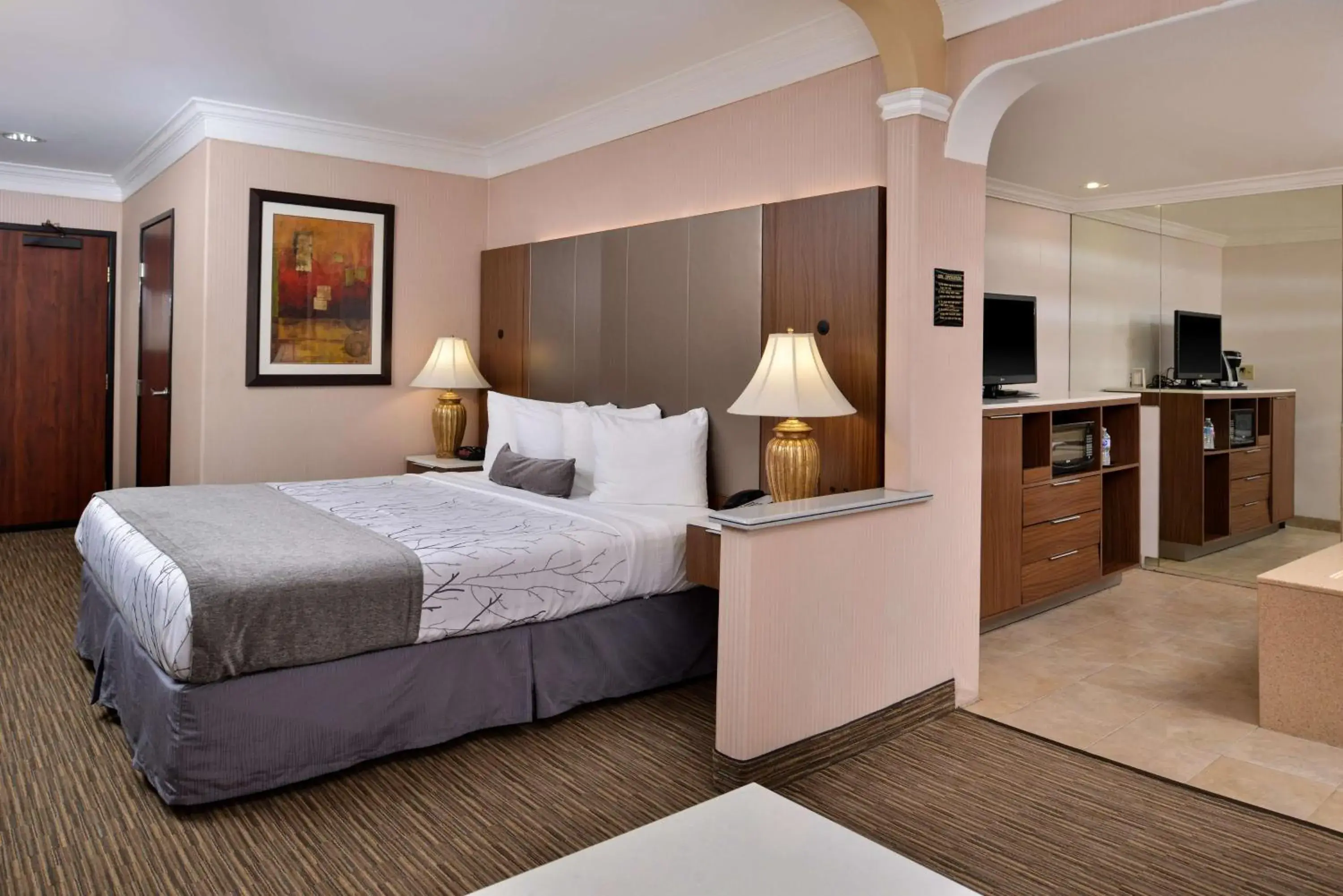Bed in Best Western Plus Suites Hotel - Los Angeles LAX Airport Bed in Best Western Plus Suites Hotel - Los Angeles LAX Airport