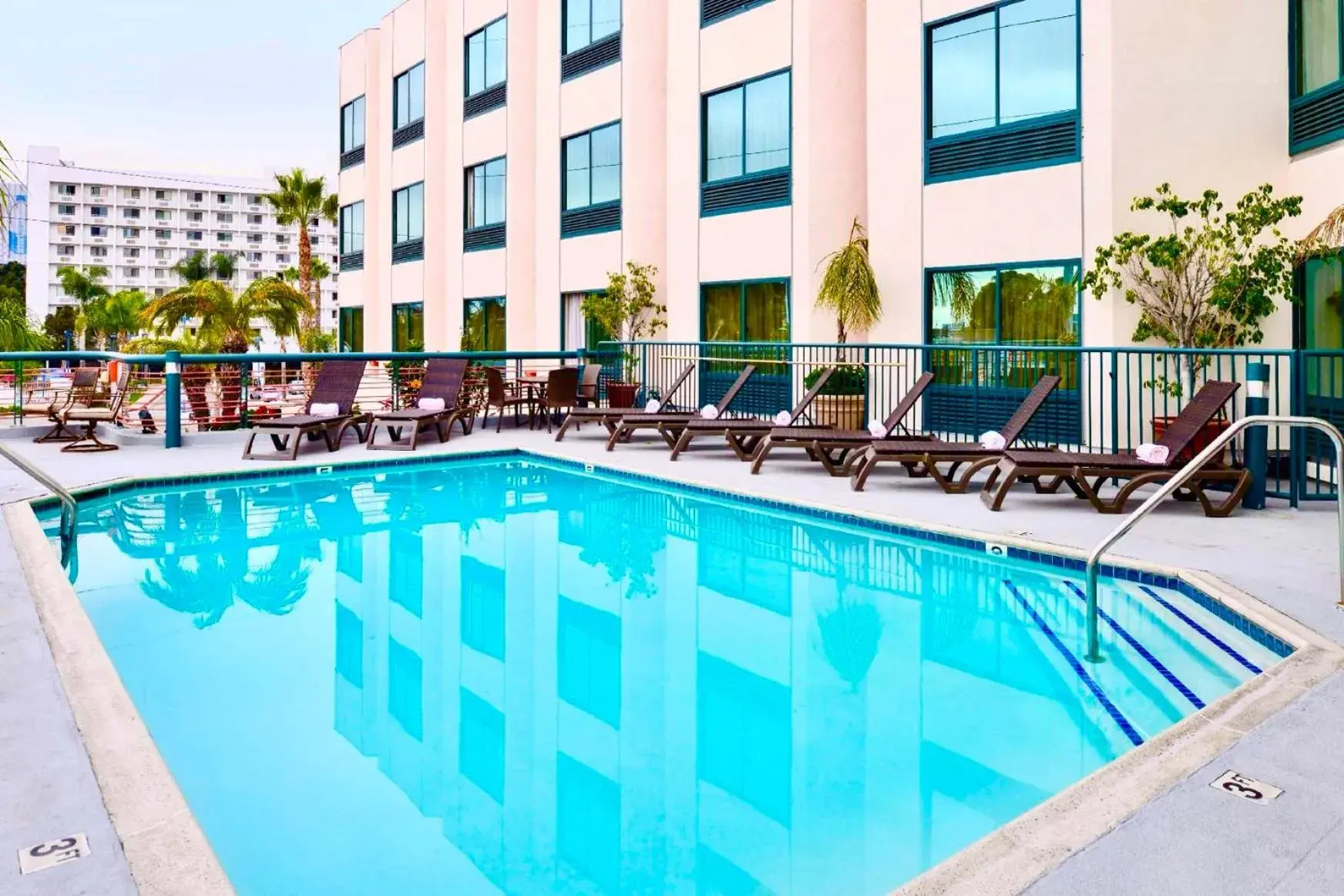 Swimming pool in Best Western Plus Suites Hotel - Los Angeles LAX Airport Swimming pool in Best Western Plus Suites Hotel - Los Angeles LAX Airport