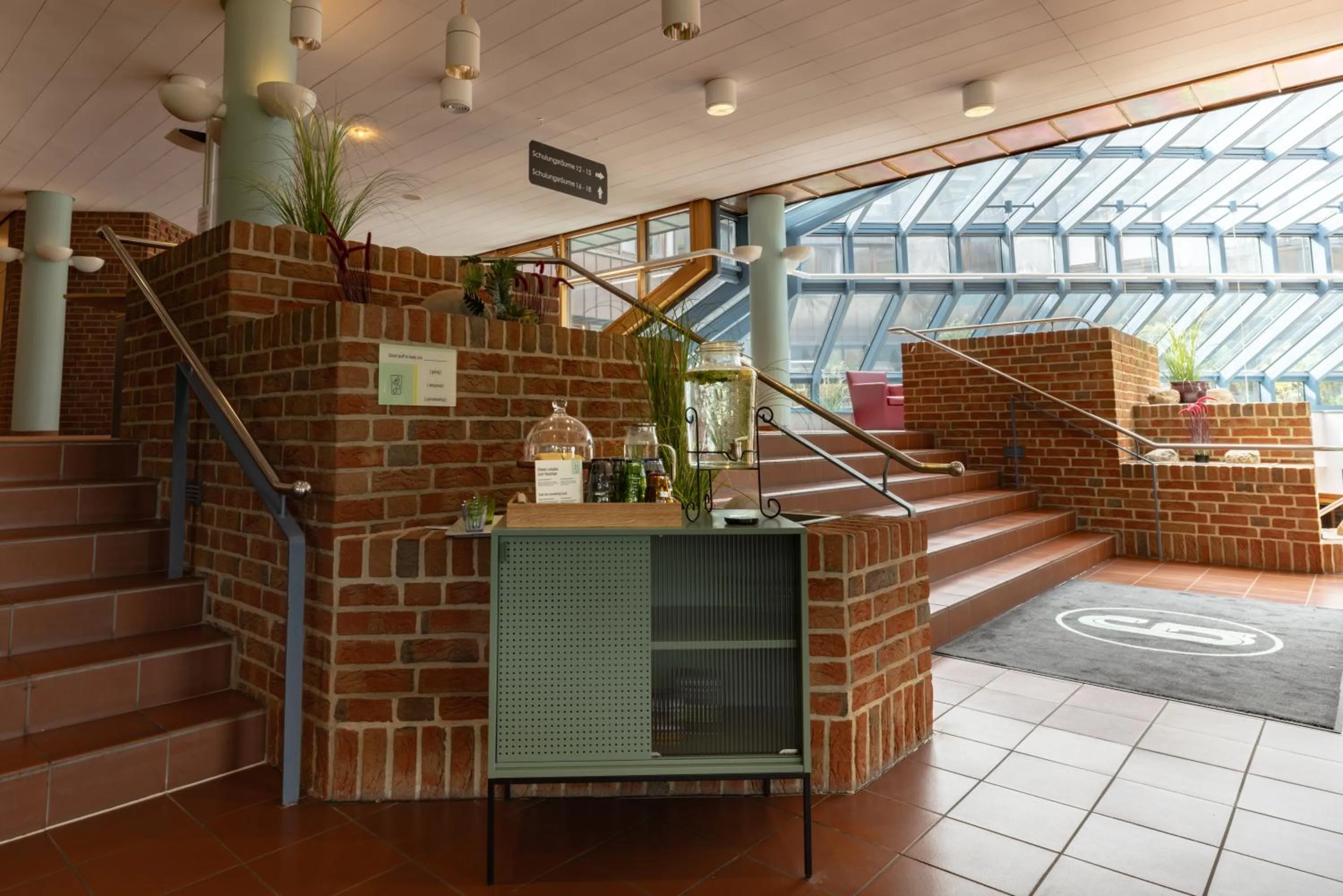 Lobby or reception in Garner Hotel Kiel - Akademie