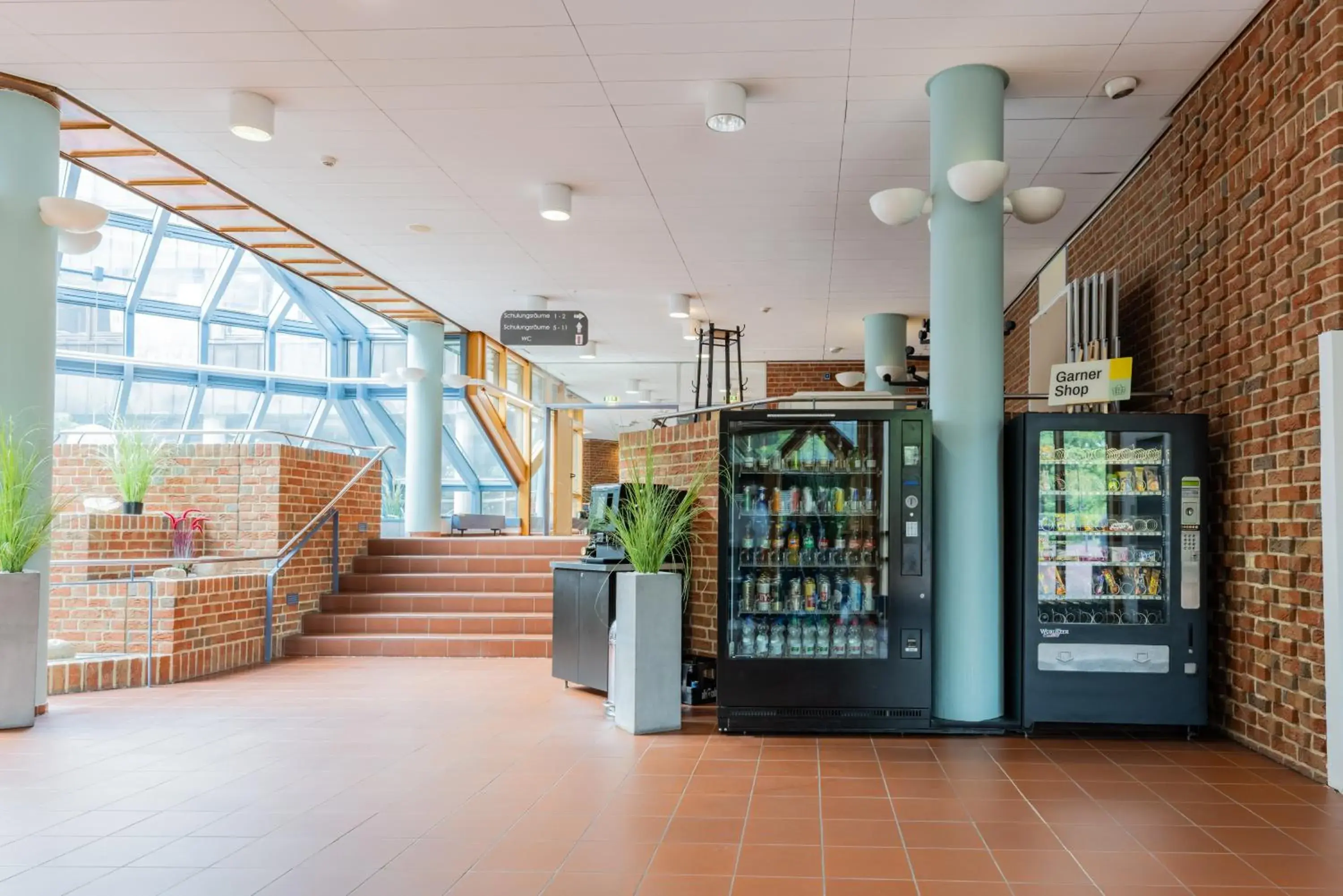 Lobby or reception in Garner Hotel Kiel - Akademie Lobby or reception in Garner Hotel Kiel - Akademie