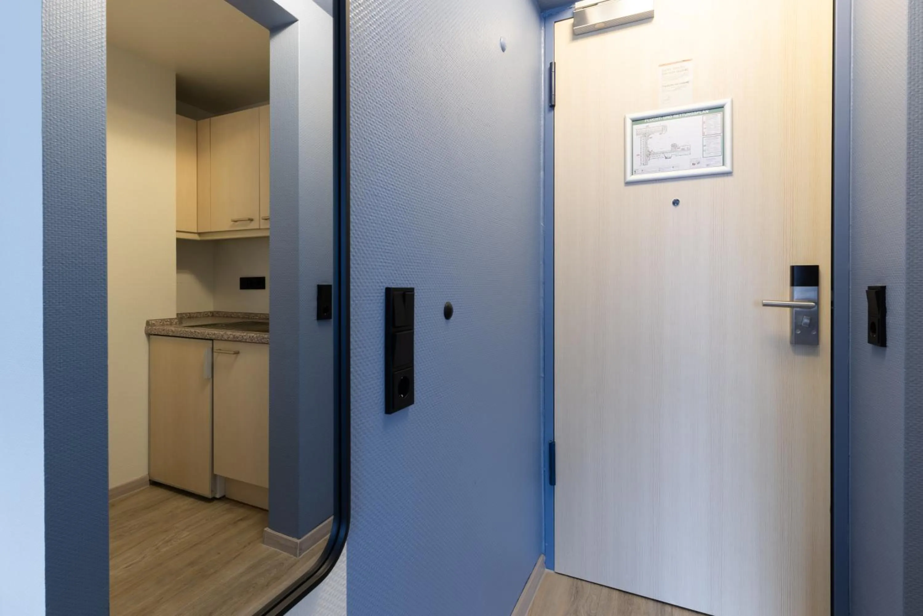 Kitchen or kitchenette in Garner Hotel Kiel - Akademie