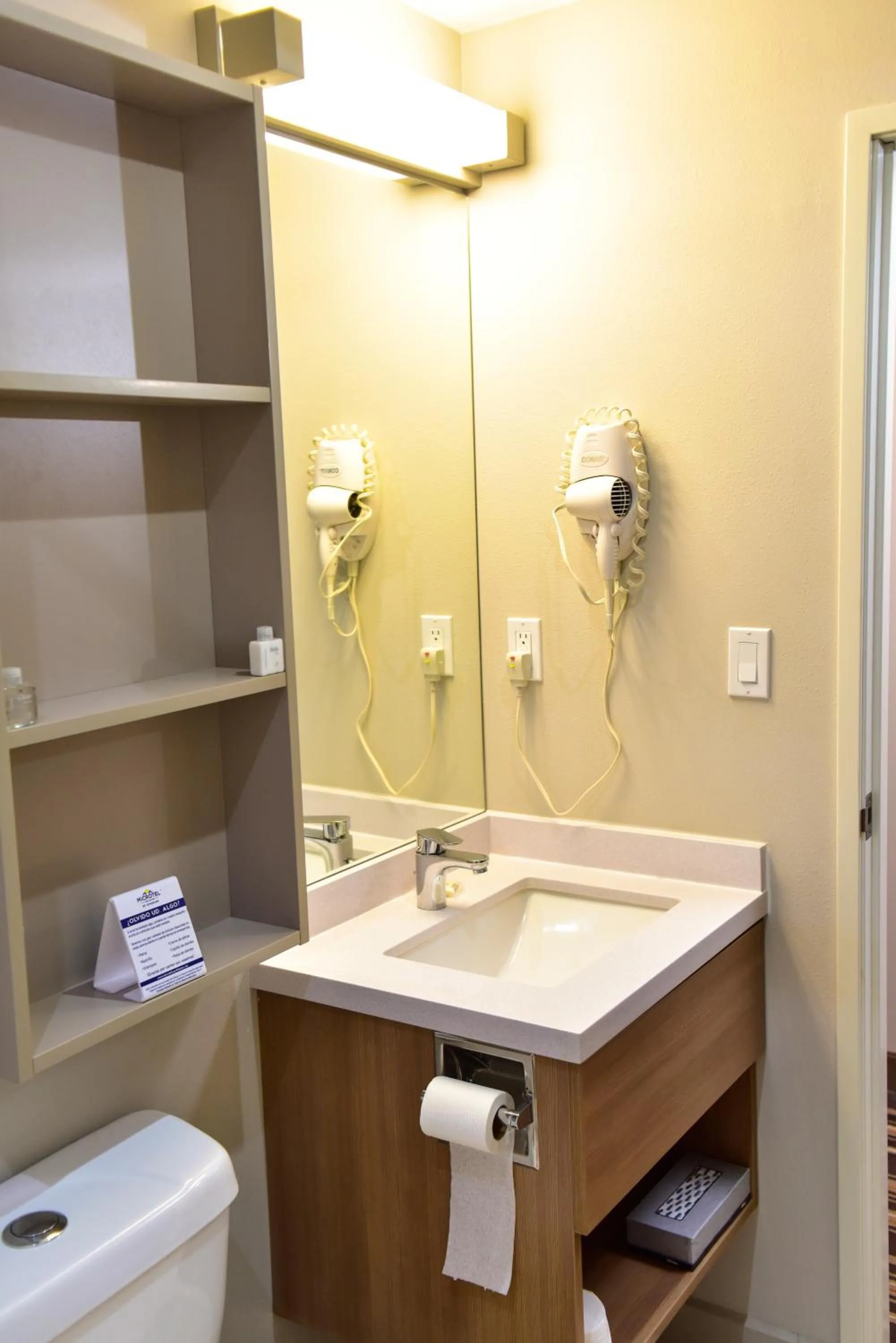 Microtel Inn & Suites by Wyndham Cuauhtemoc Campos Menonitas